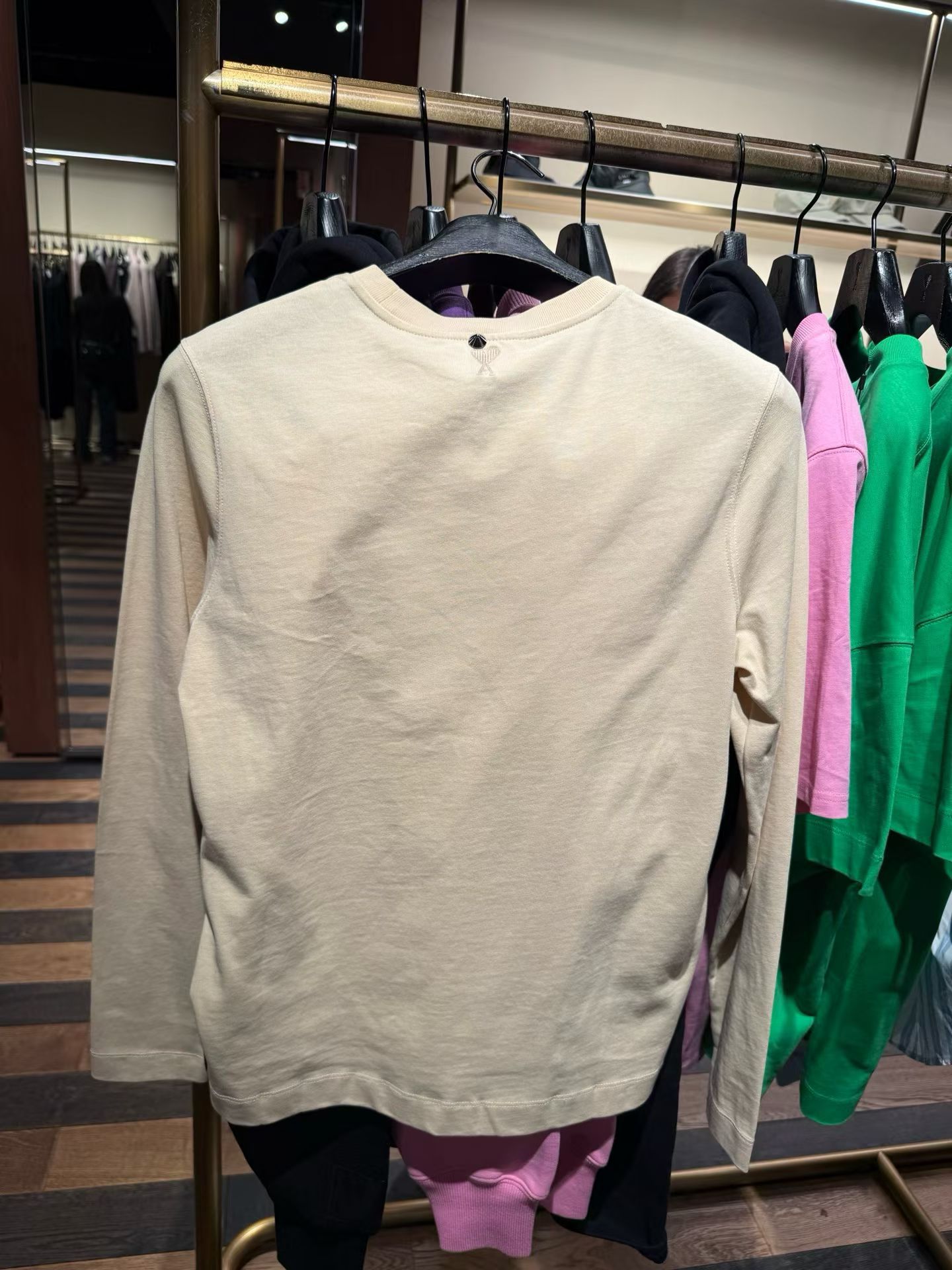 預購Ami❤️冬季折扣季 Ami 英文字長袖tee sale