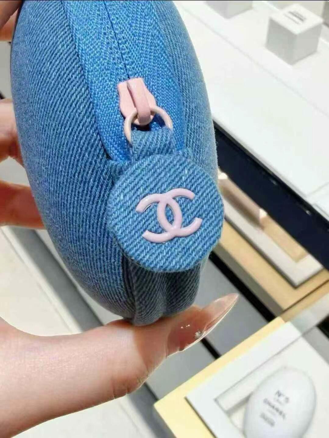 🩵限定牛仔殼🔥 Chanel 香奈兒 LA CRÈME MAIN 滋養精華護手霜（清爽版）