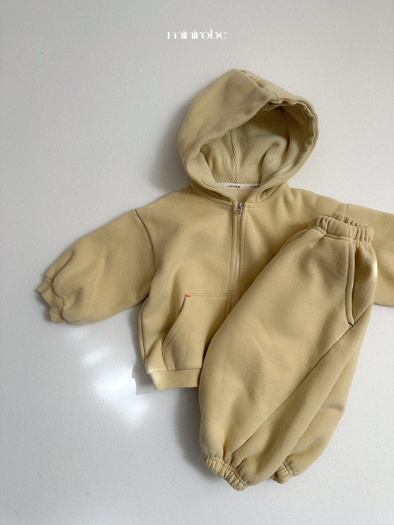 Mnirobe | Barrel hood zip-up