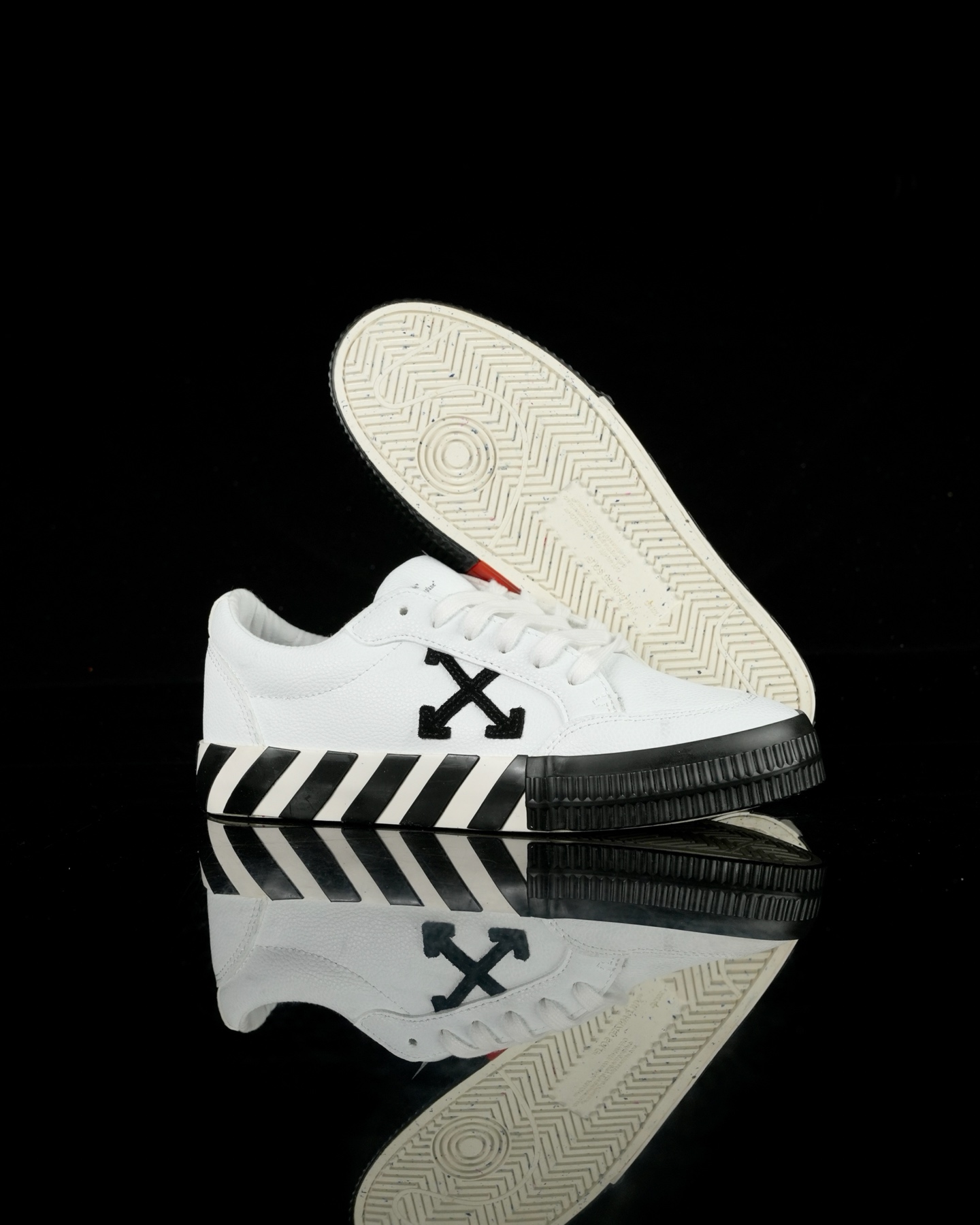 Off-White Low Vulcanized