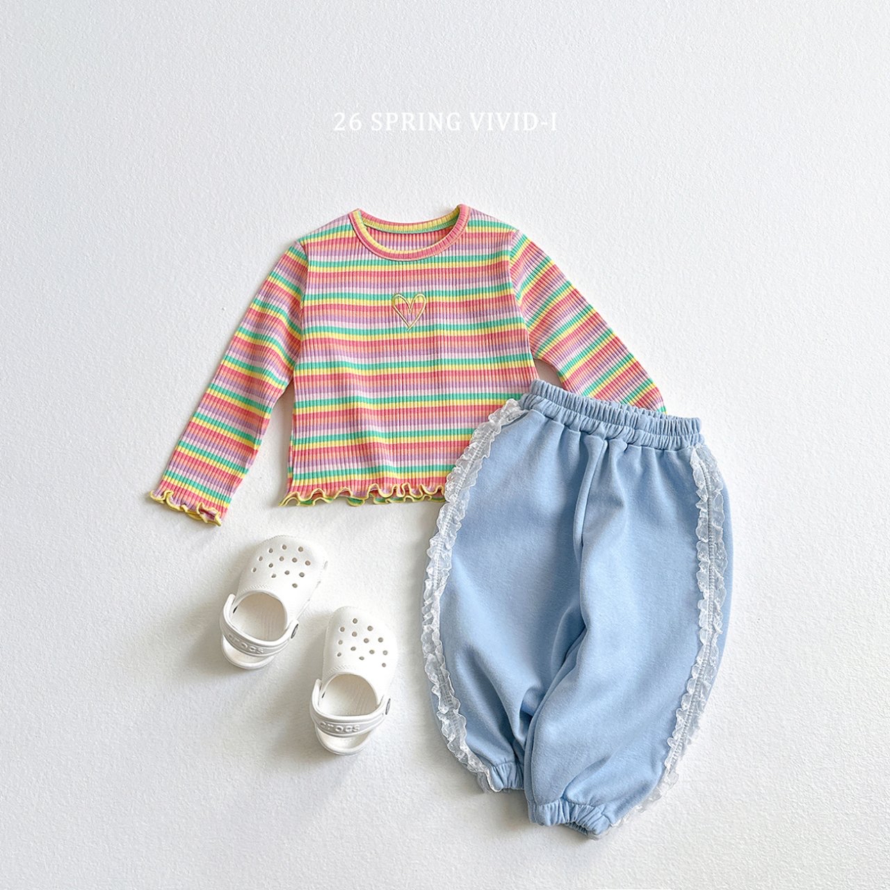 🌸預訂 韓國直送🌸🇰🇷VIVIDI兩色愛心刺繡條紋花邊長袖上衣