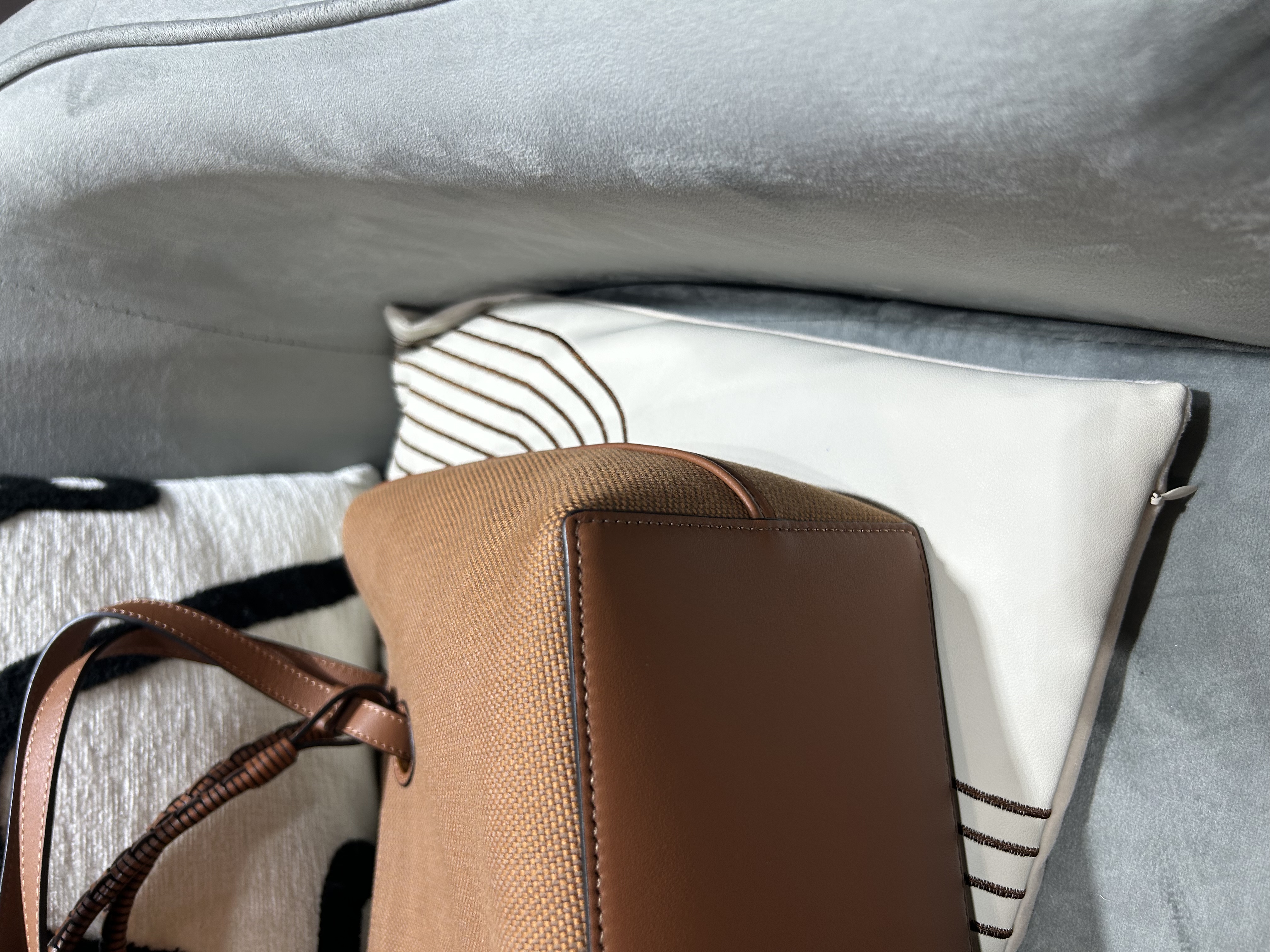LOEWE Anagram 2 way bag tote shoulder bag Tan 100%Authentic, 98%anew ✅Dust bag