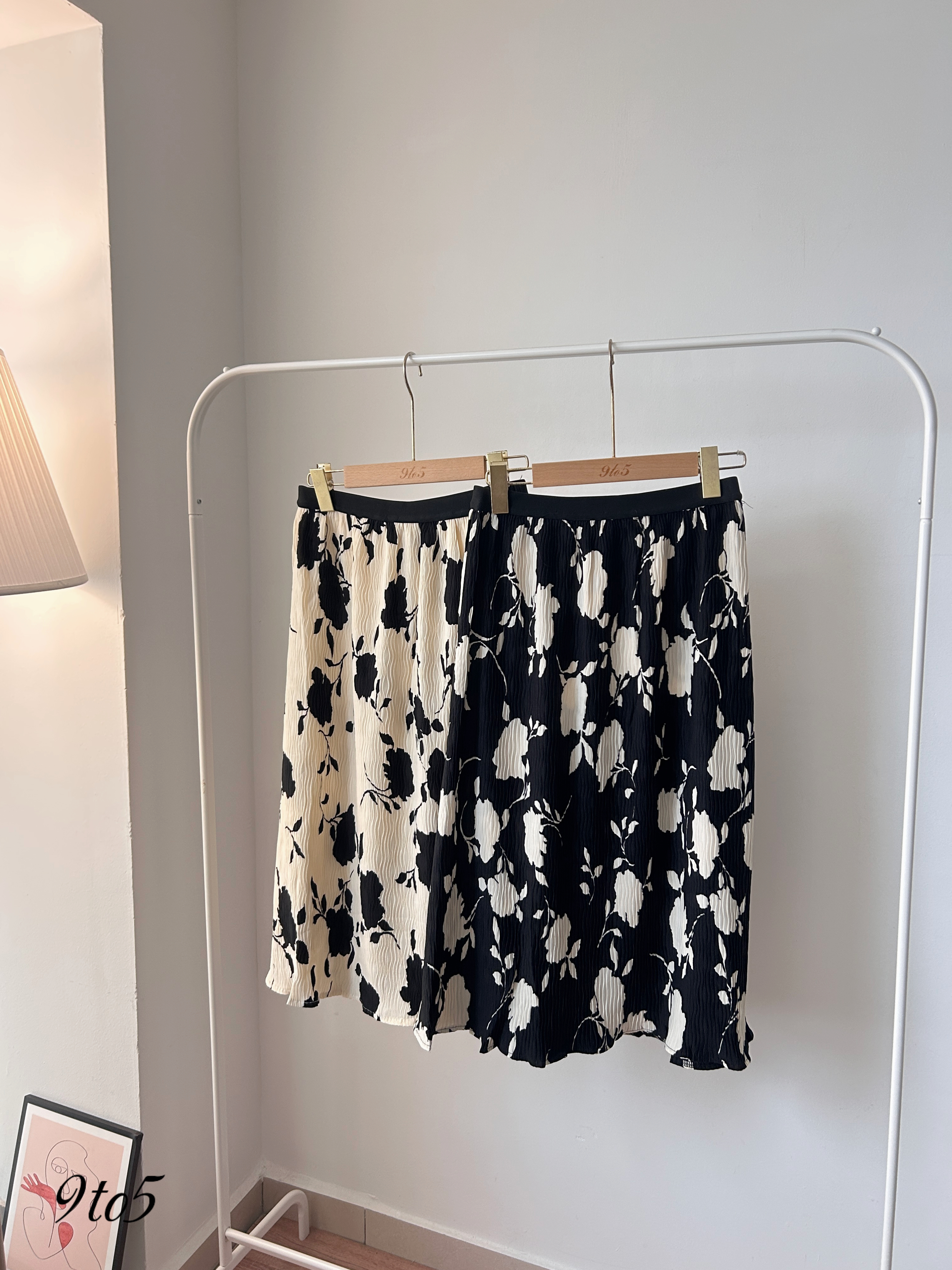 S2035 A-line Midi Skirt - Black & Cream