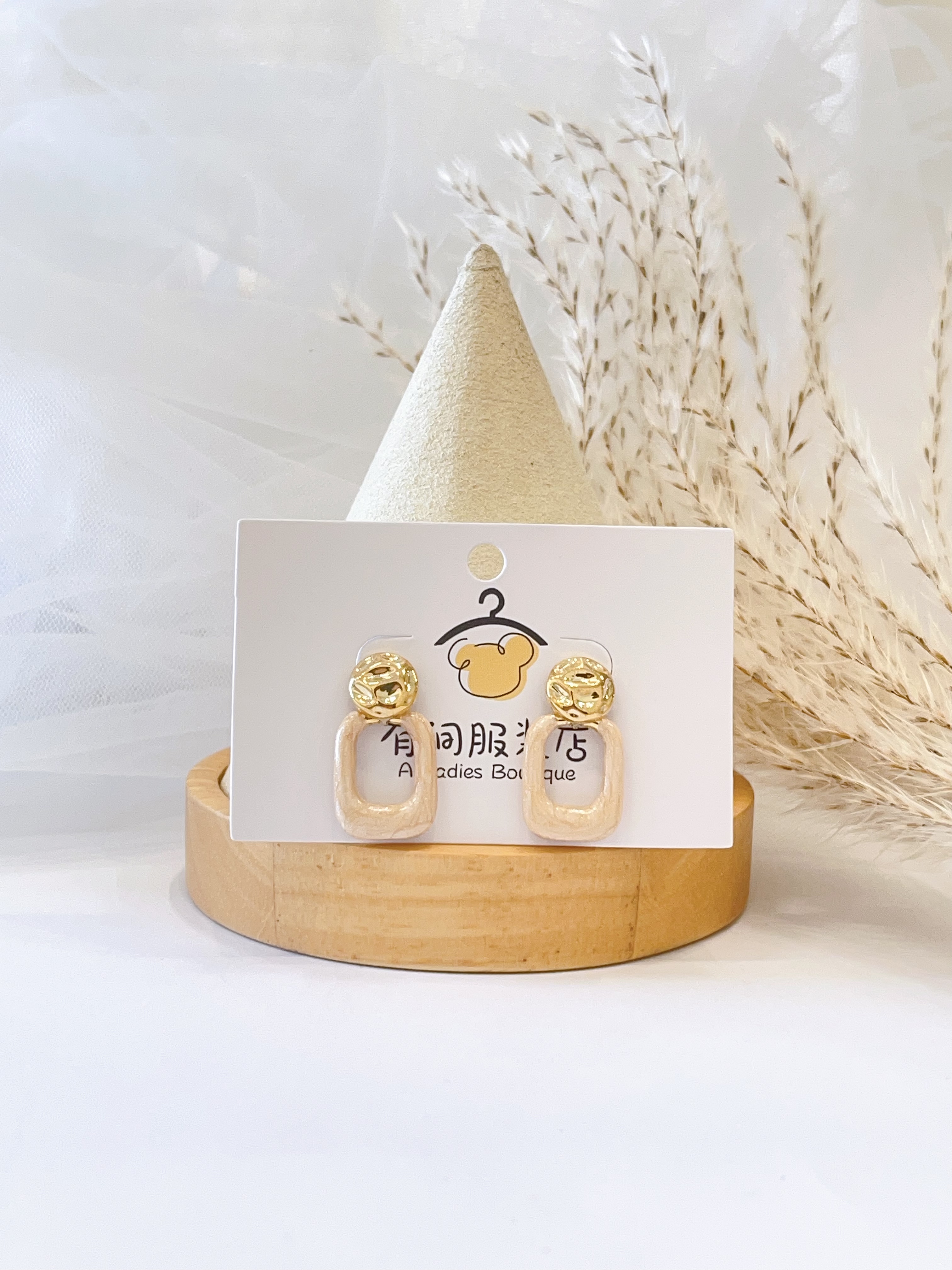 古里雅金色纹理通勤耳环