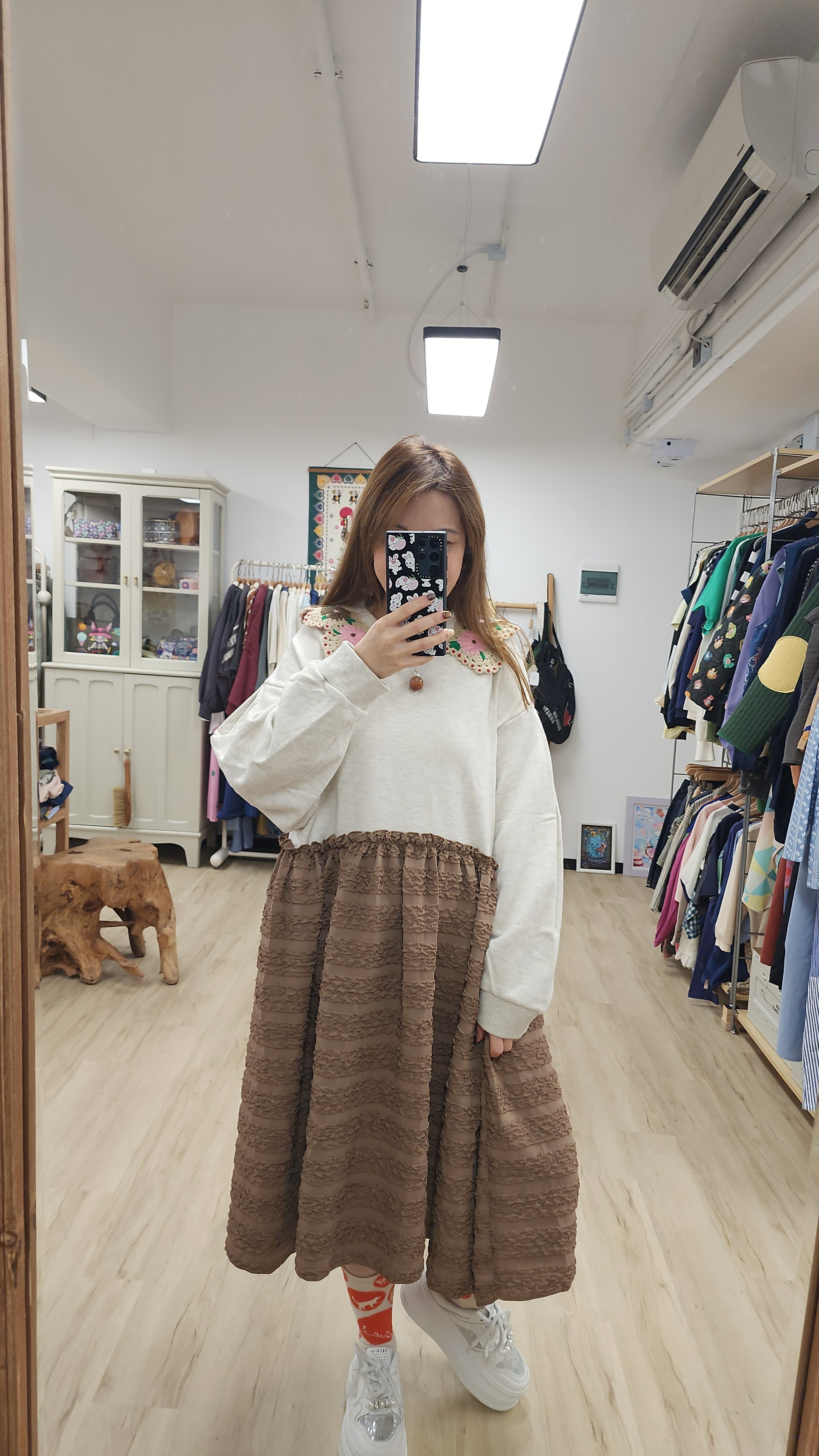 韓國燕麥拼啡皺布勾花領連身裙