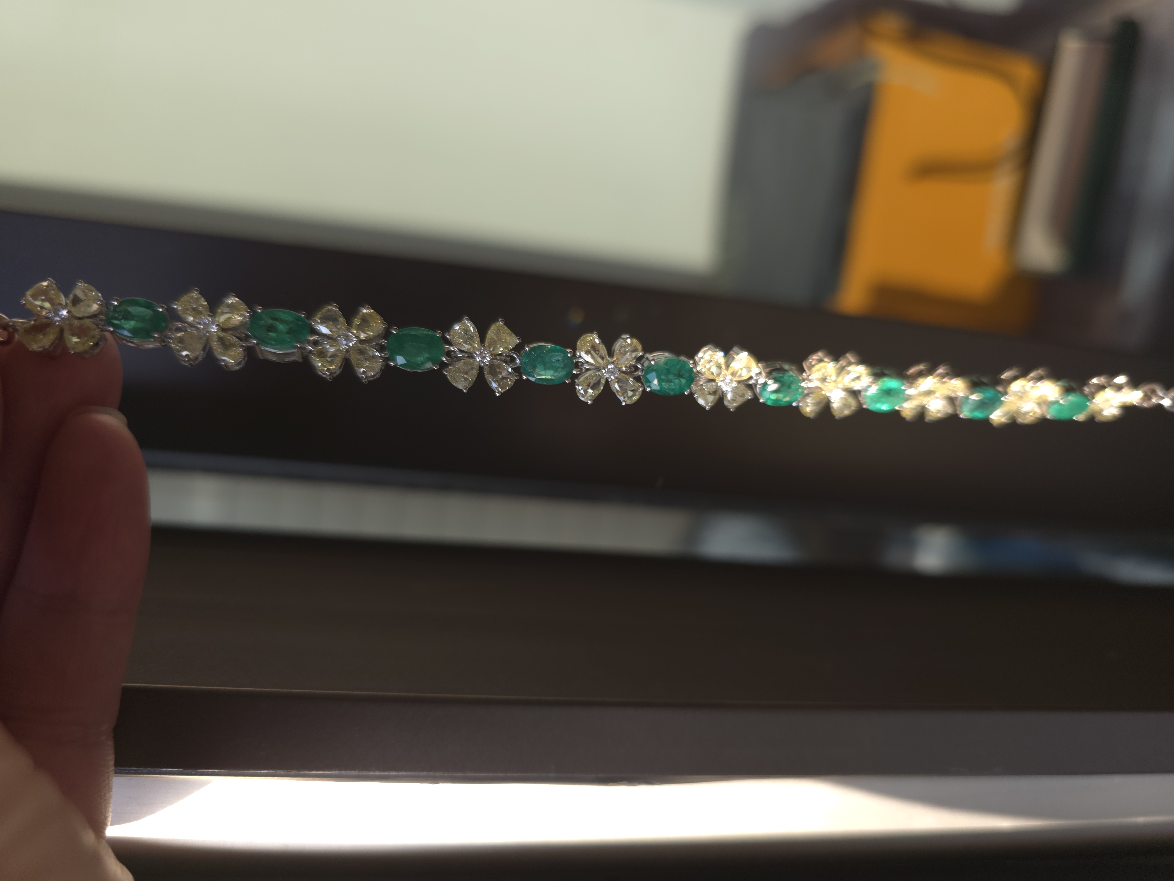 18K祖母绿黄鑽手鏈