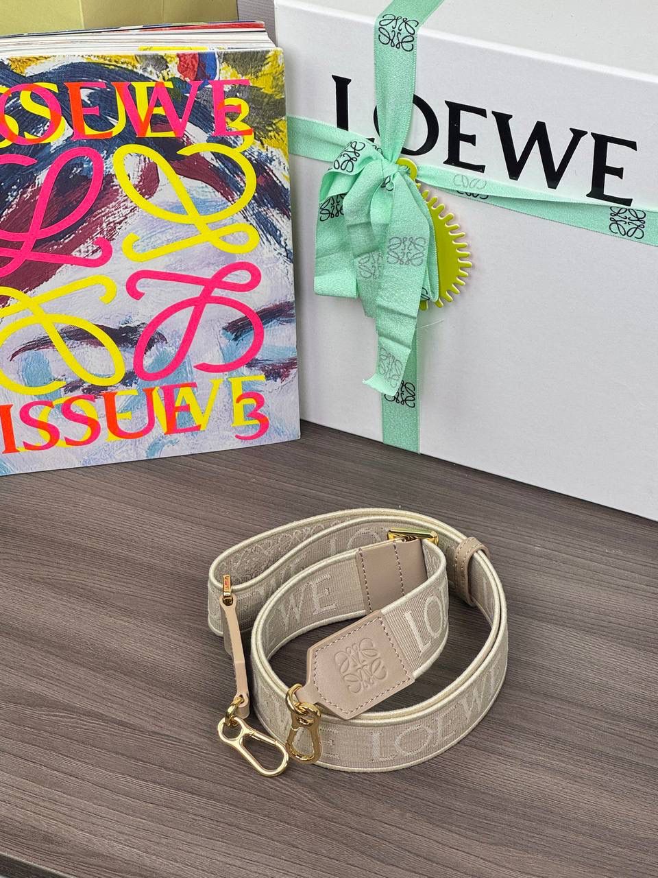 𝐀𝐧𝐚𝐠𝐫𝐚𝐦 刺绣肩带「沙色」 👈 全新升级上线♻️ 尺寸:𝟗𝟗-𝟒𝐜𝐦（长度可调节） 编码：182323