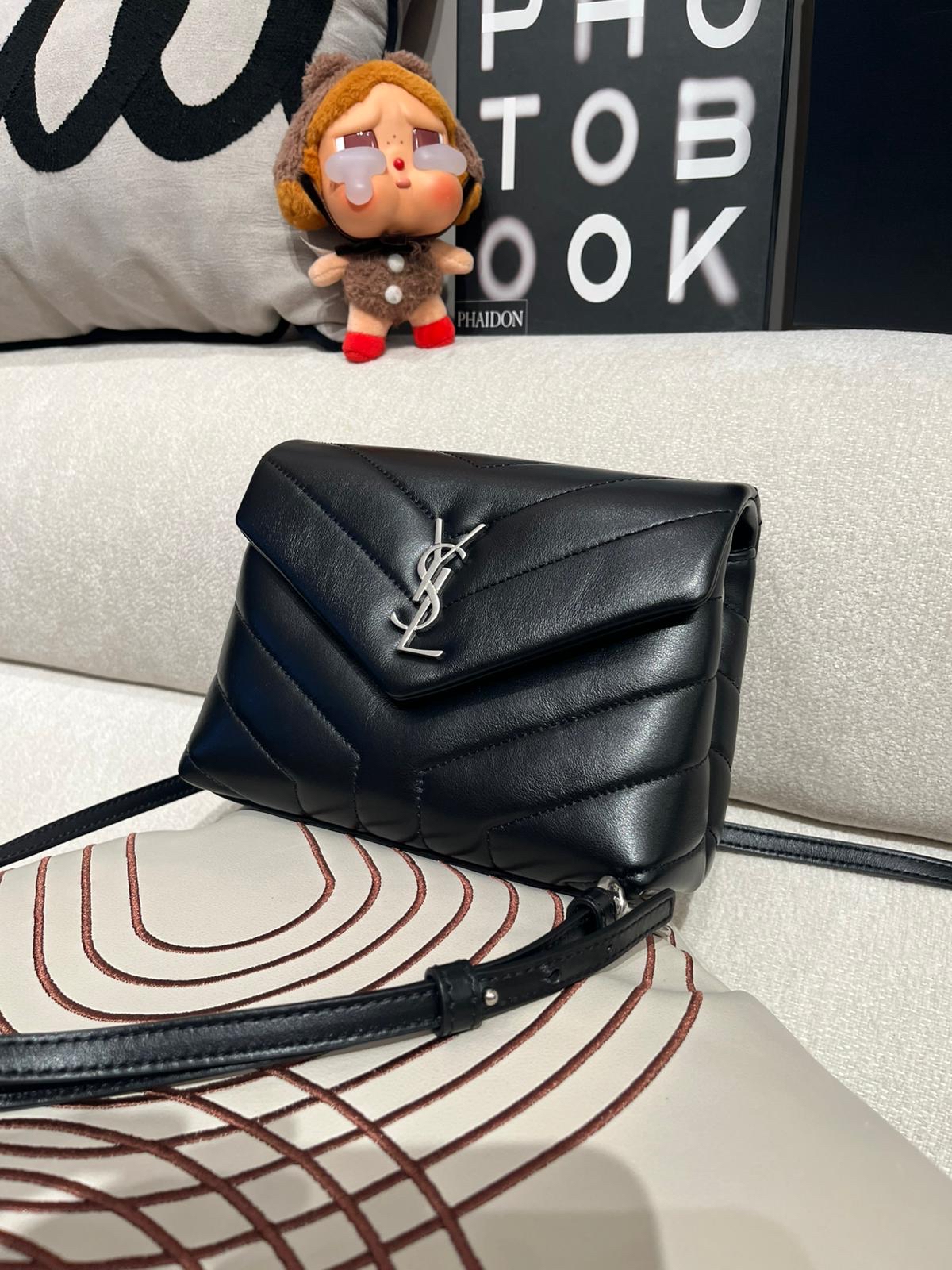 Ysl loulou toy calfskin  100%Authentic,99%new ✅ certificate ✅box