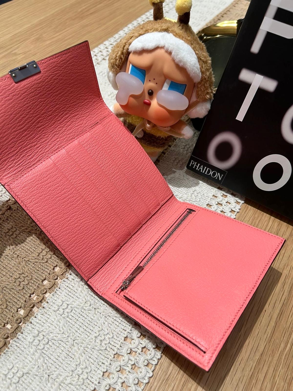 Hermes clic 12 wallet,STAMP D,8W 100%Authentic ,unused 未使用品✅box 