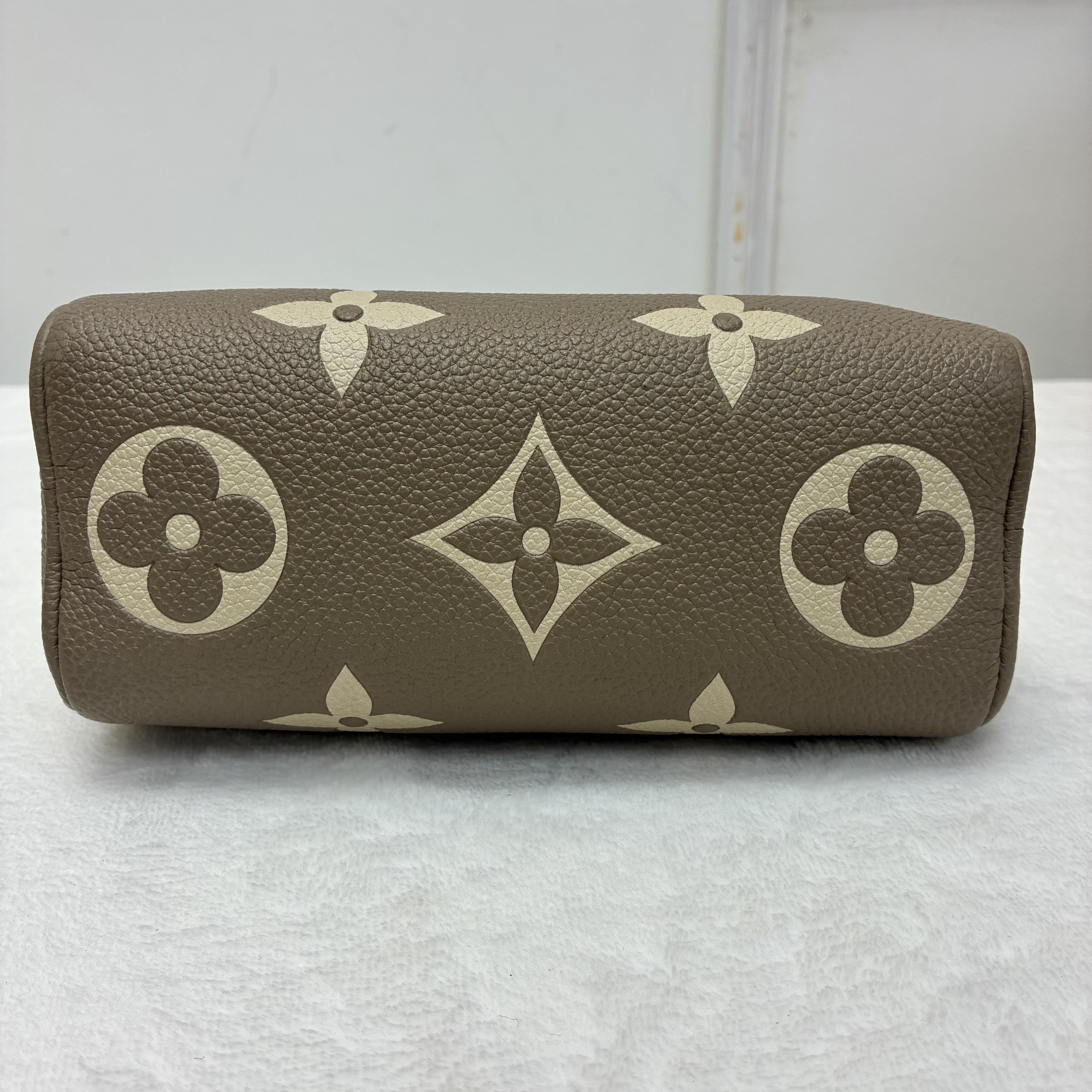 Full set LV speedy nano 26年單