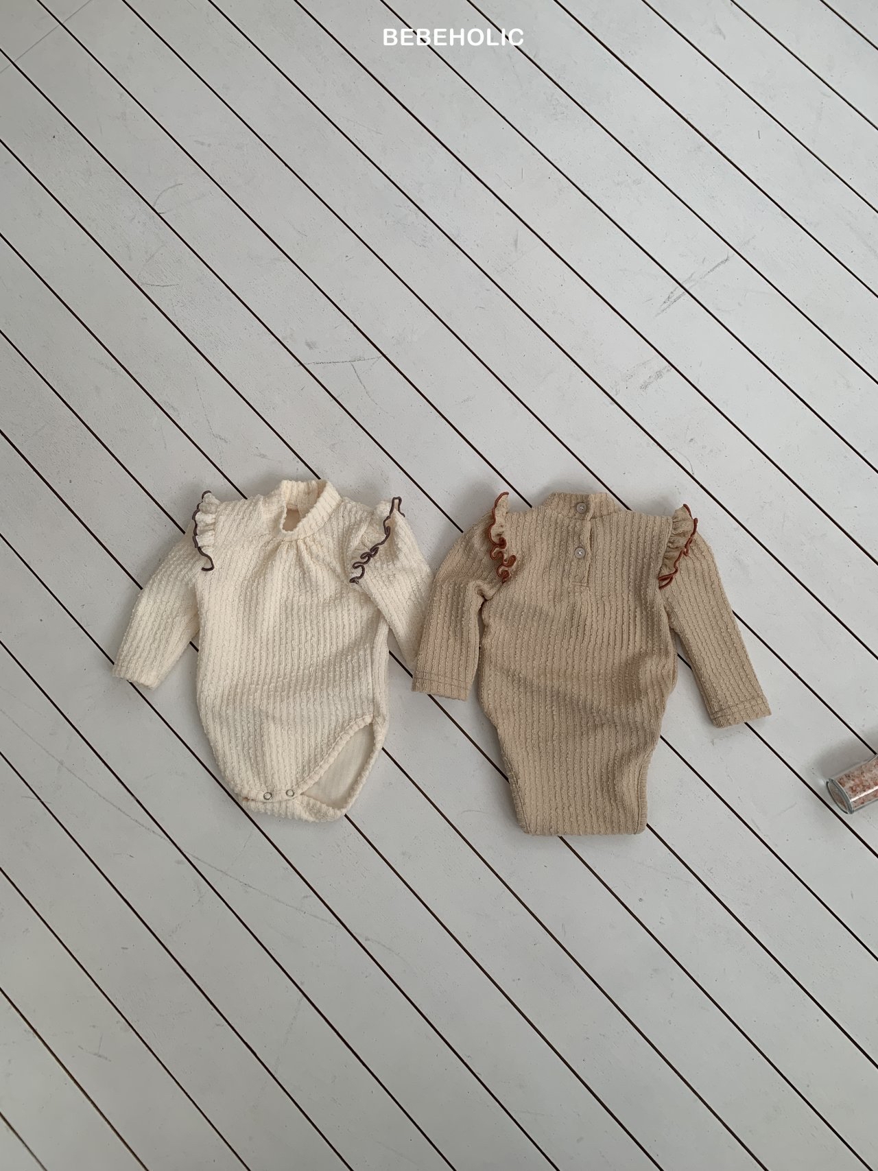 🌸預訂 韓國直送🌸🇰🇷BEBEHOLIC兩色花邊袖長袖包屁衣