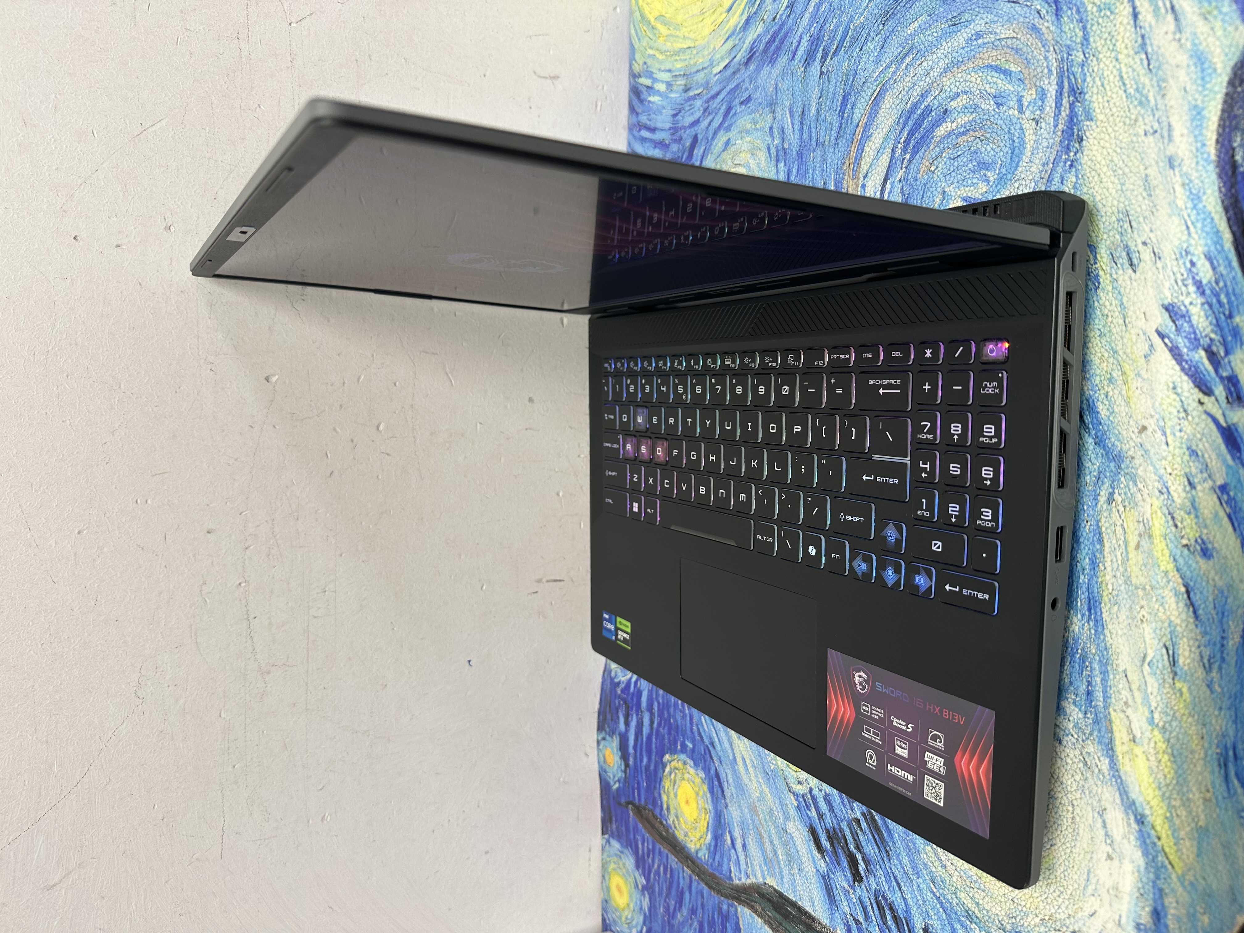 #6204 MSI Sword 16 HX B13V   i7-13700HX /16,32GB Ram/256,512GB,1TB SSD/RTX 4070獨立顯示卡/16寸2.5K Mon/240Hz 高刷/RGB 彩色Keyboard/ Gaming Laptop / Notebook / Laptop / YouTube / Win11 / Netflix / Music /