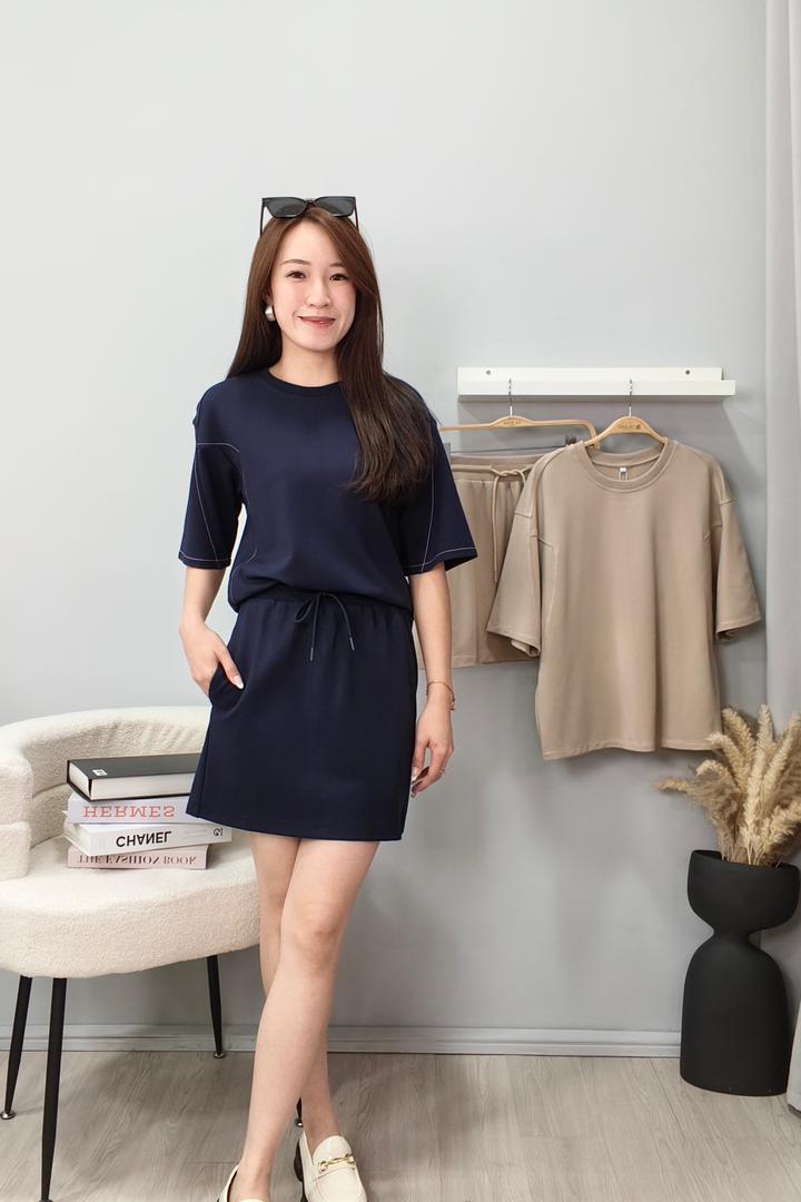 920632 Urban Contrast Top +955093 Casual Chic Drawstring Skirt Set