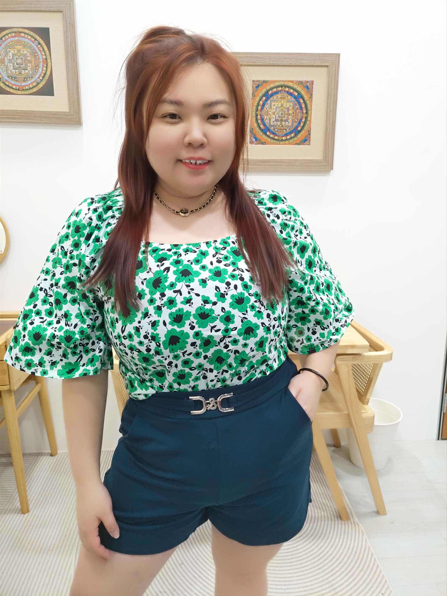 OTB15 BE#181607 花花喇叭袖上衣