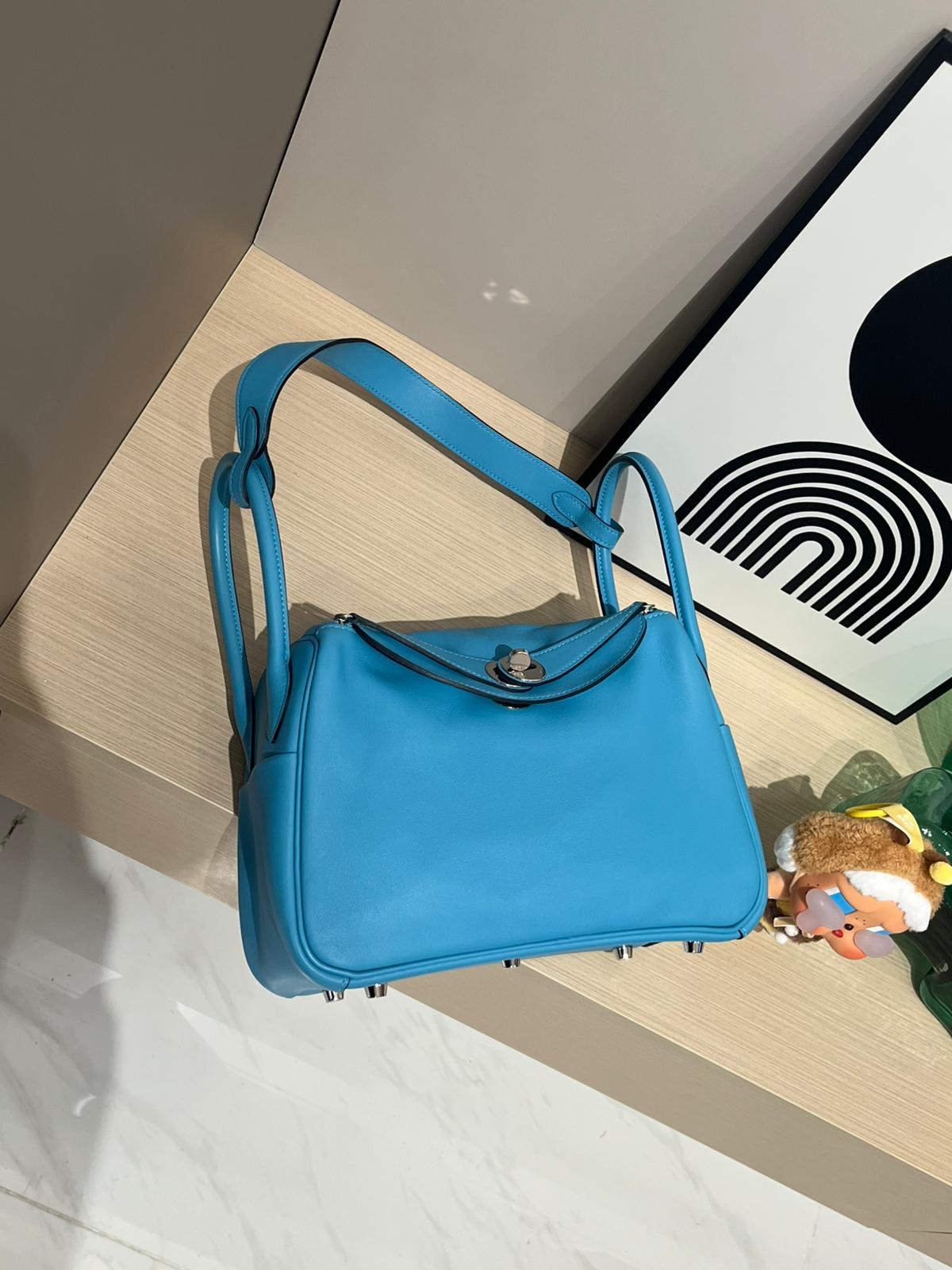 Hermes Lindy 26, Stamp D P3 Bleu Nord 北方藍100%Authentic,98%new  ✅dust bag ✅box