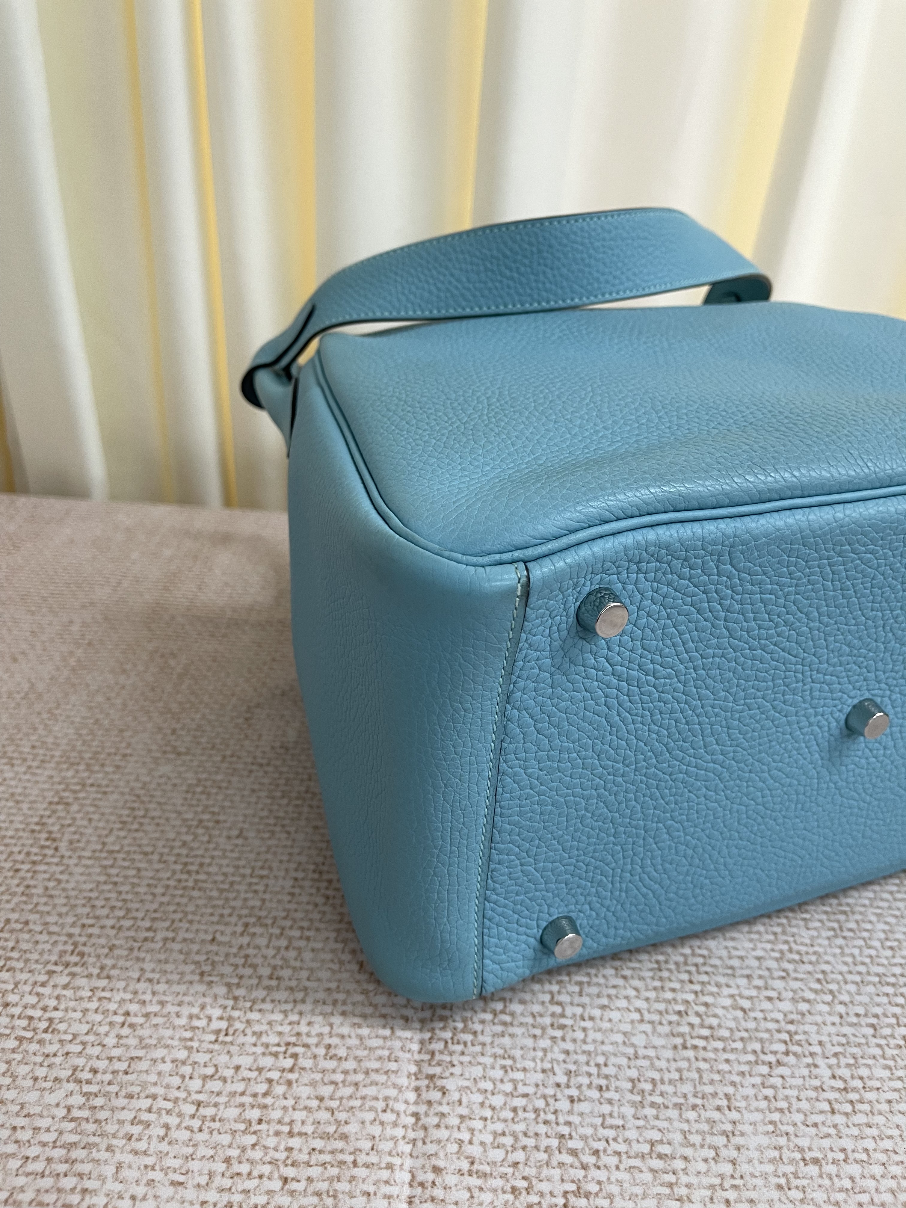 Pre-owned Hermes Lindy 30/ /Stamp T/ Product Code: 26020303