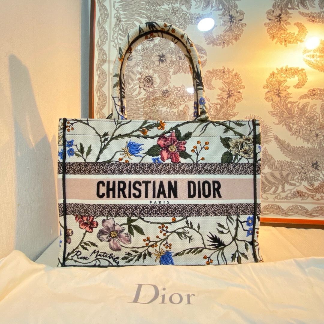 Pre-owned Dior tote bag flower prints