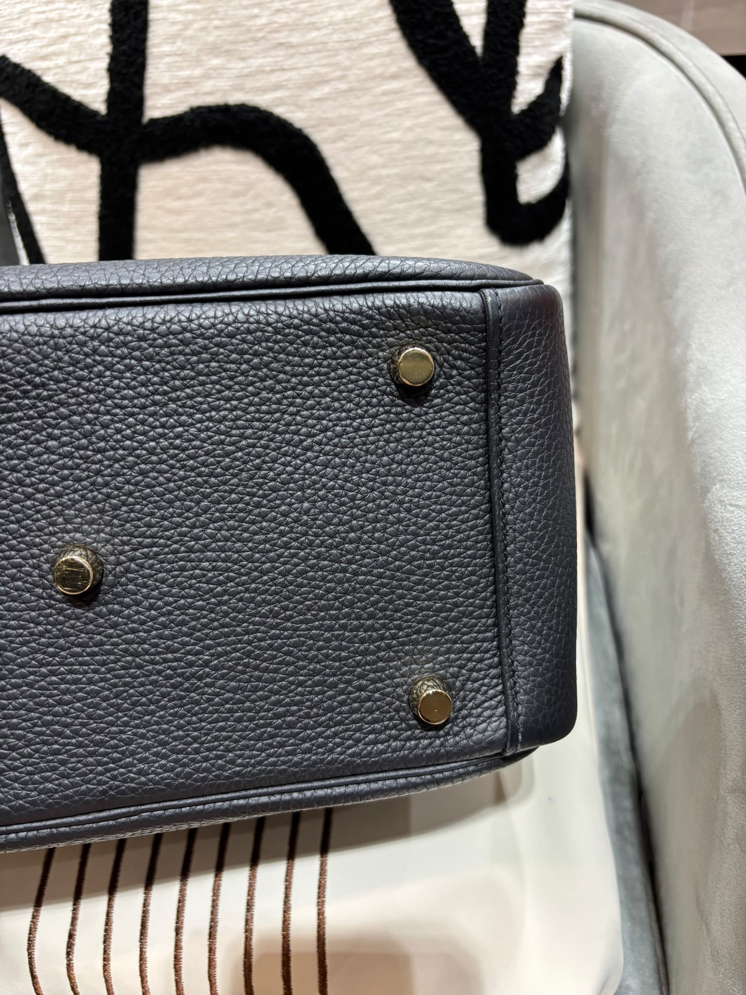 Hermes Lindy 26 Stamp X 黑色牛皮淺金扣  100%Authentic, 95%New ✅Dust bag