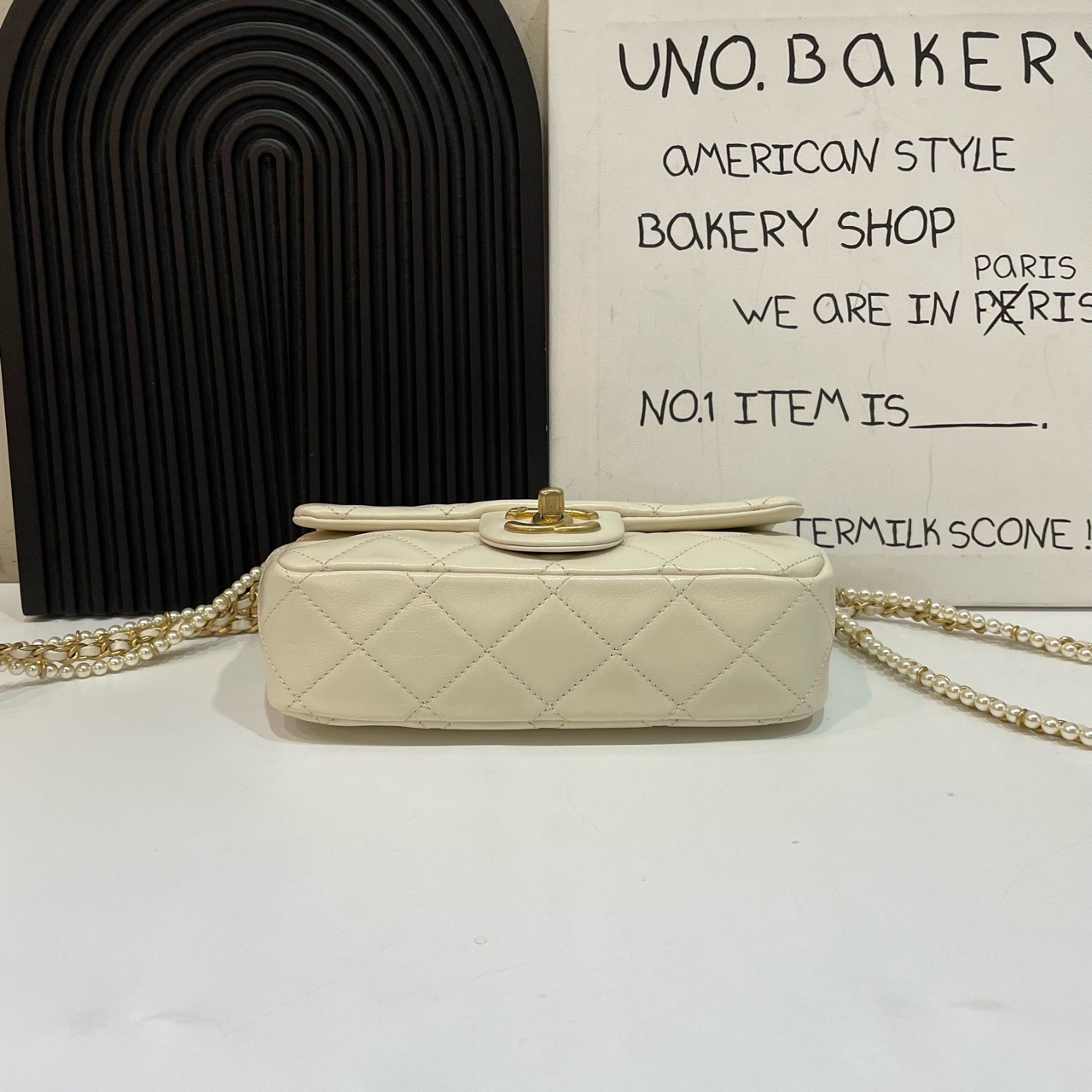 【預訂貨品】Chanel奶白色cf👜30開