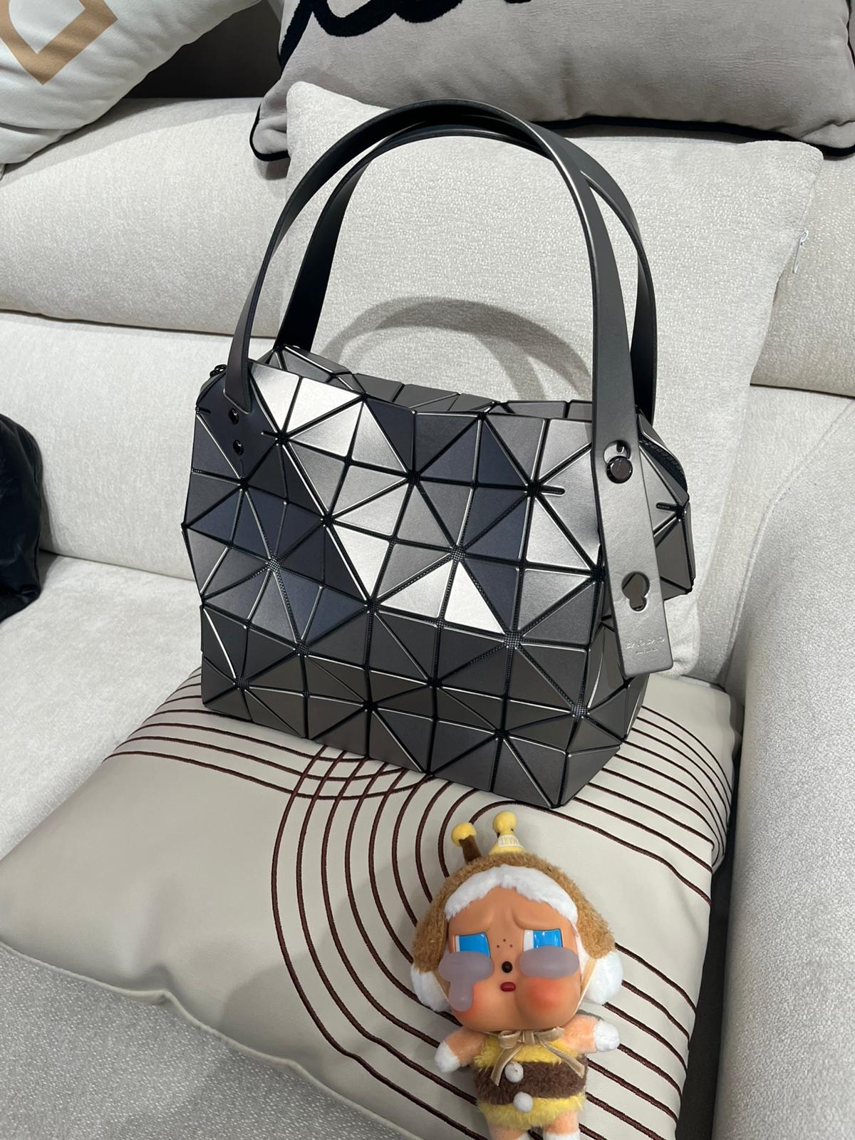 Issey Miyake Bao Bao Boston Bag 100%Authentic, 99%New ✅Dust bag