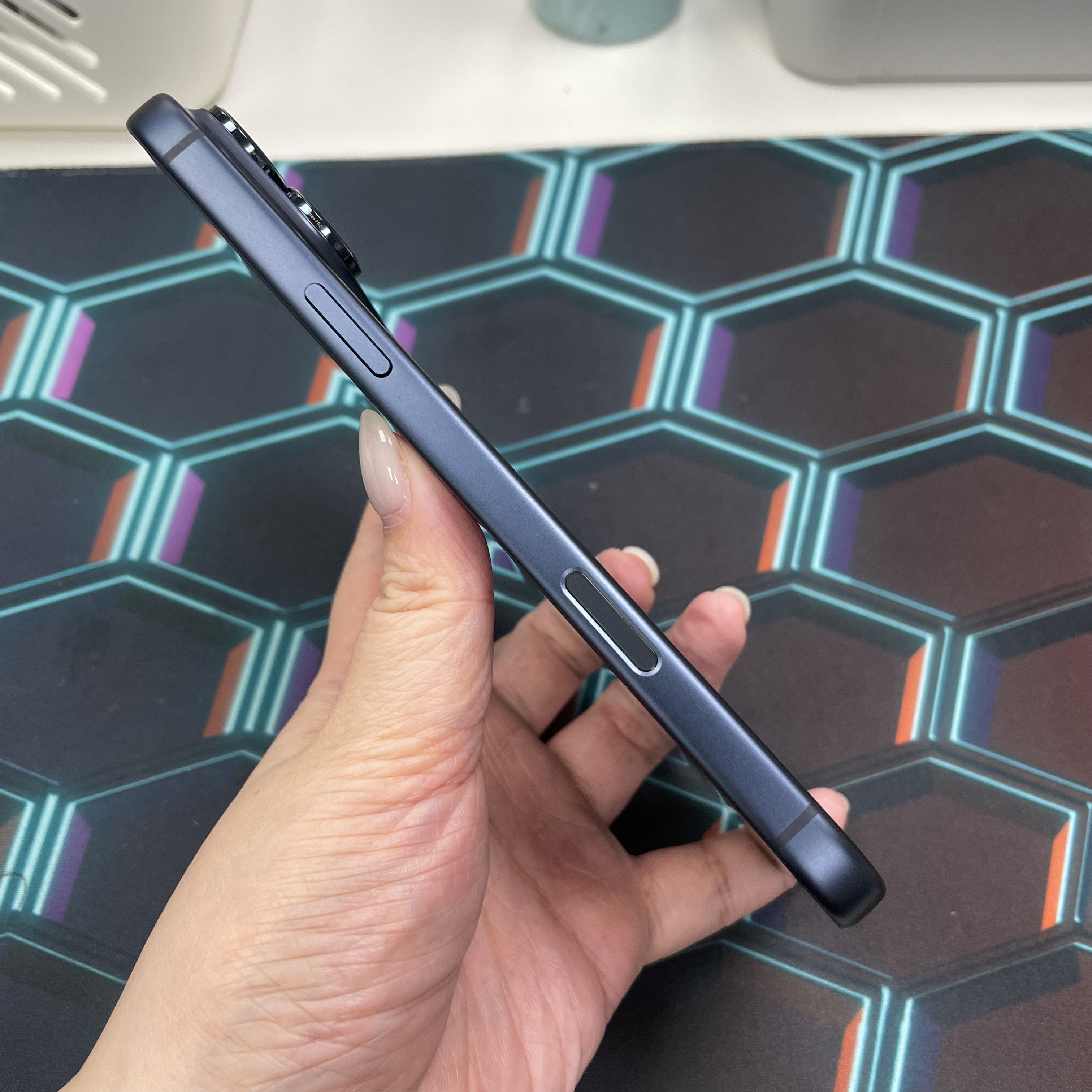 *6592 17 Pro max 未使用品 2TB 電100 藍色 blue