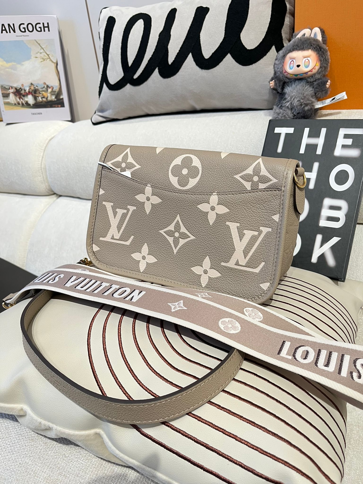 未使用品Lv Diane M46583 NFC ,100%Authentic ,Unused ✅strap✅nfc✅dust bag  ✅box