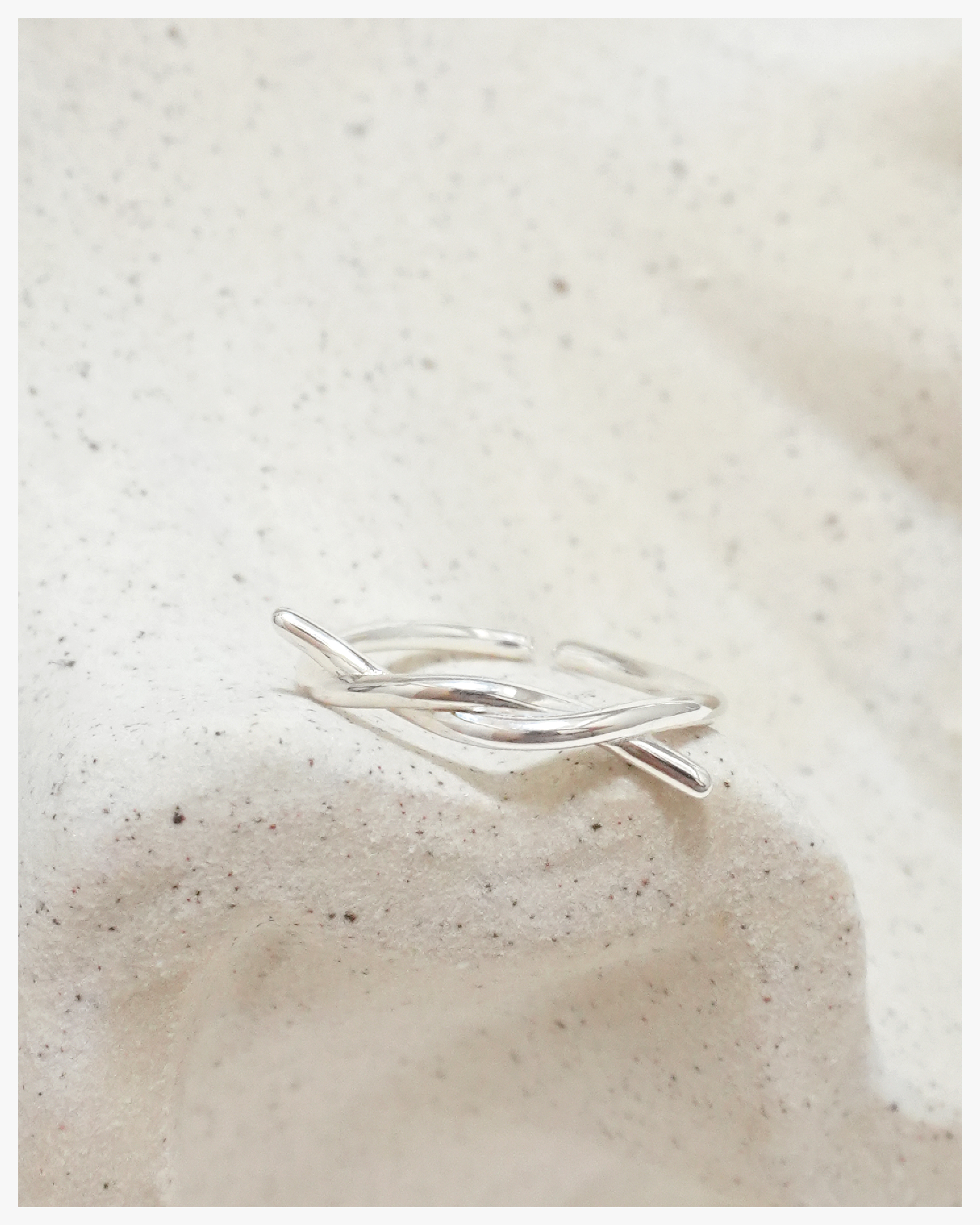 Airy Encounter Ring