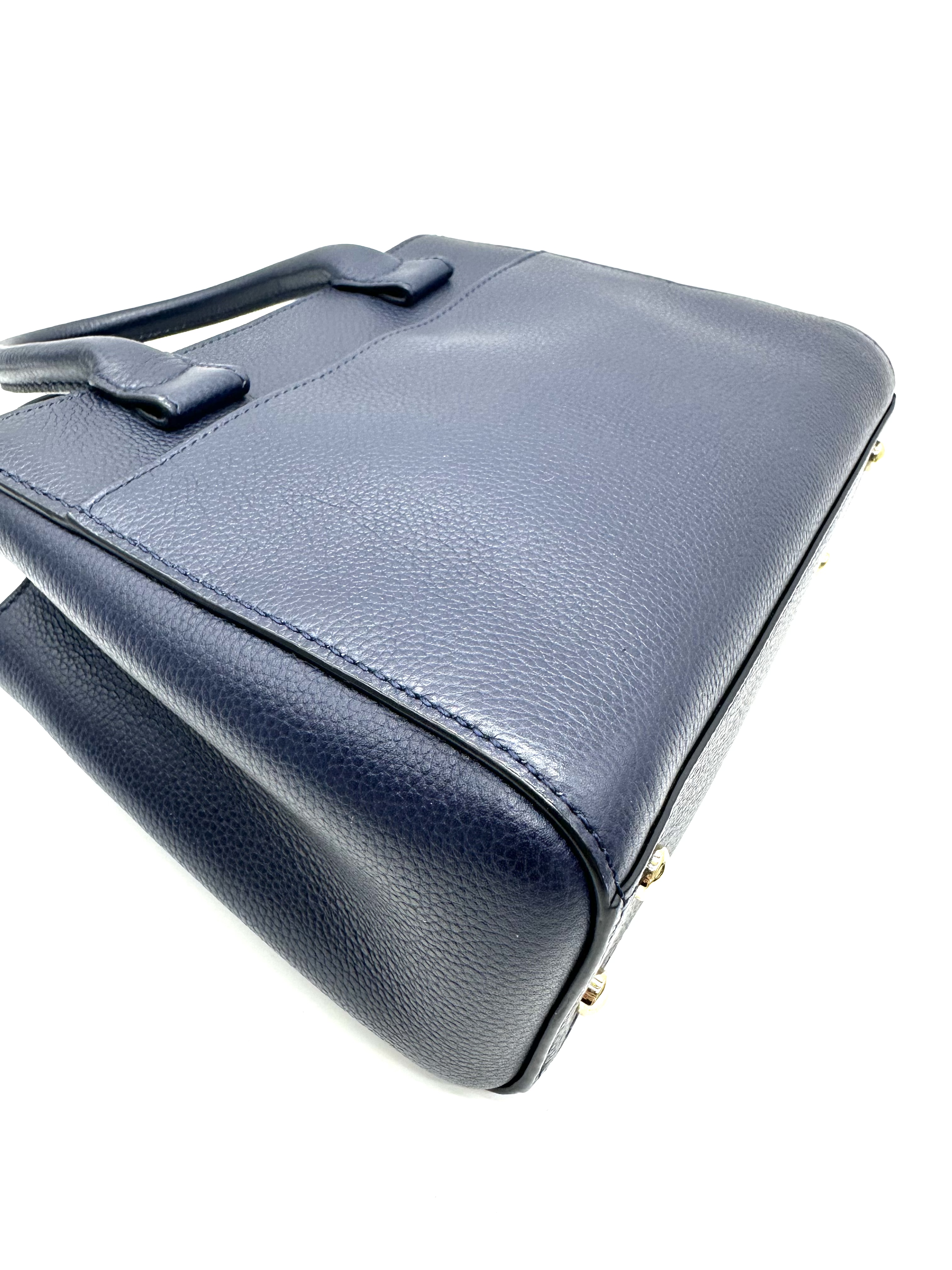 Pre-owned Chanel Neo Executive Tote bag/ Product Code: 26031812