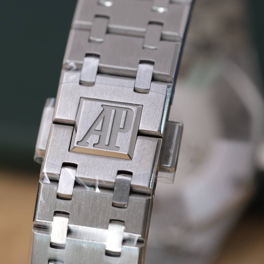 爱彼皇家橡树系列镶钻女士腕表