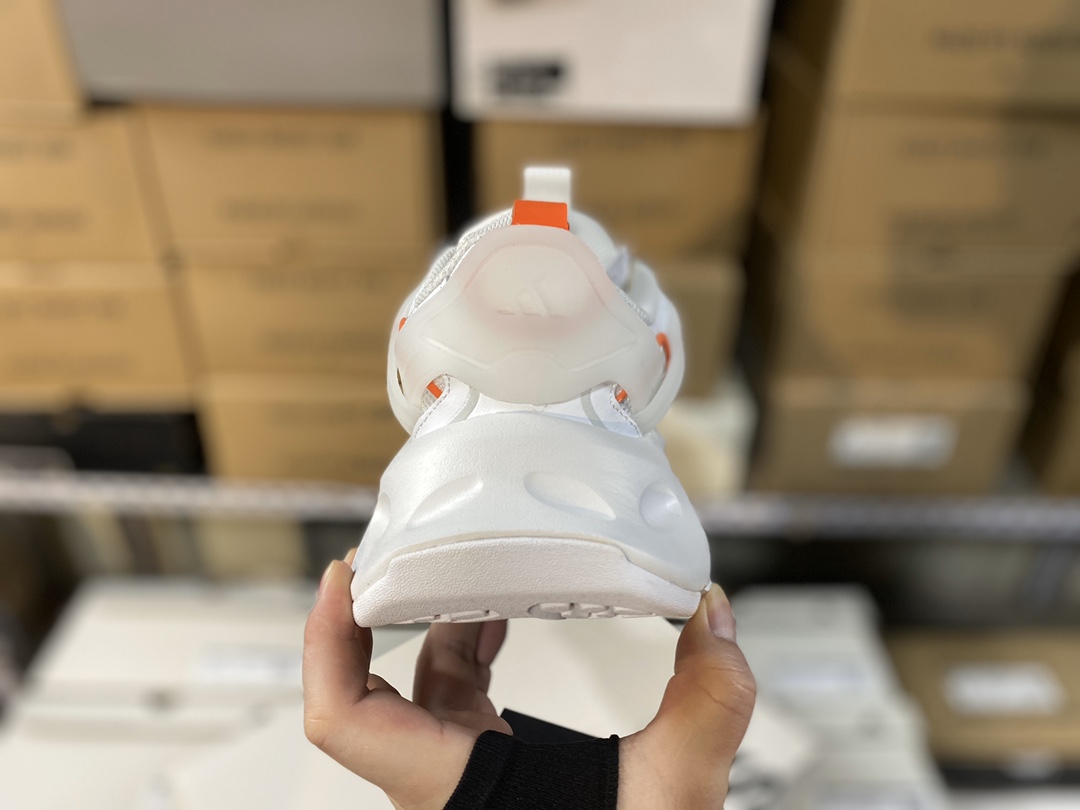 Adidas XLG Runner Deluxe JP5758