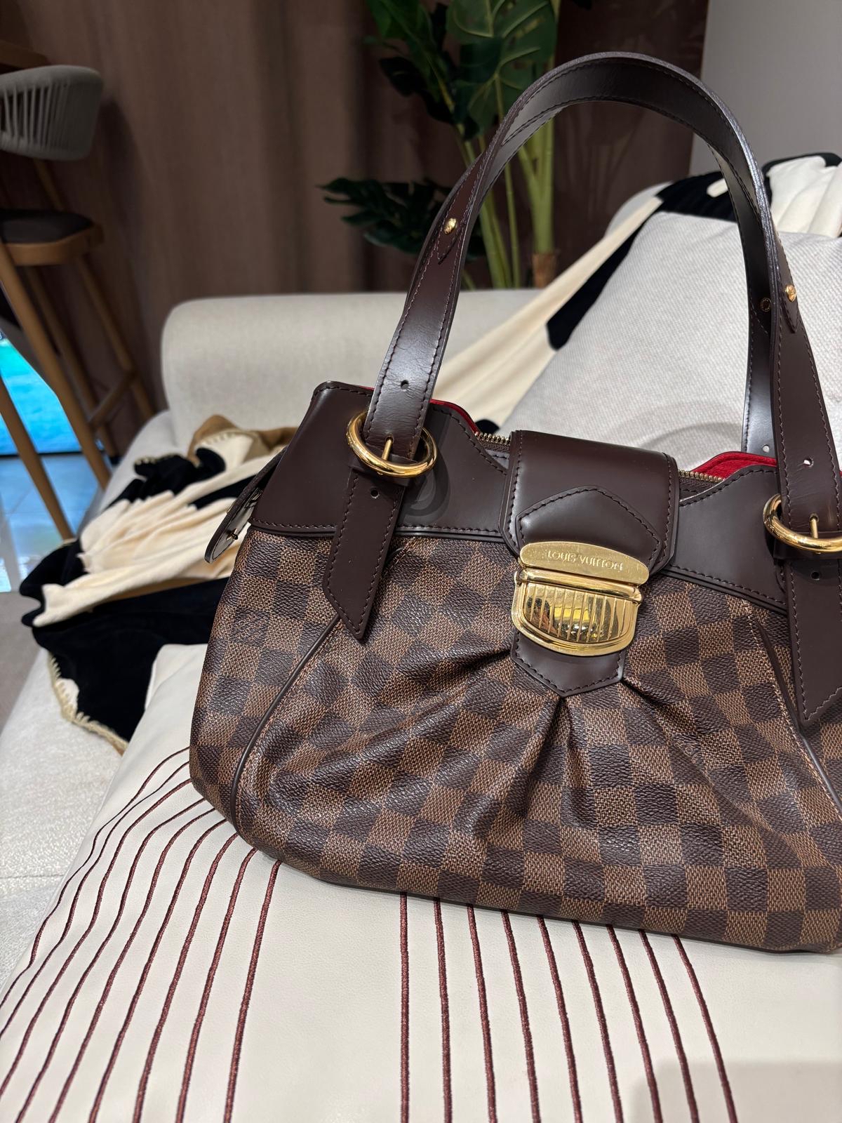 LV bag 100%Authentic,98%new ✅dust bag  