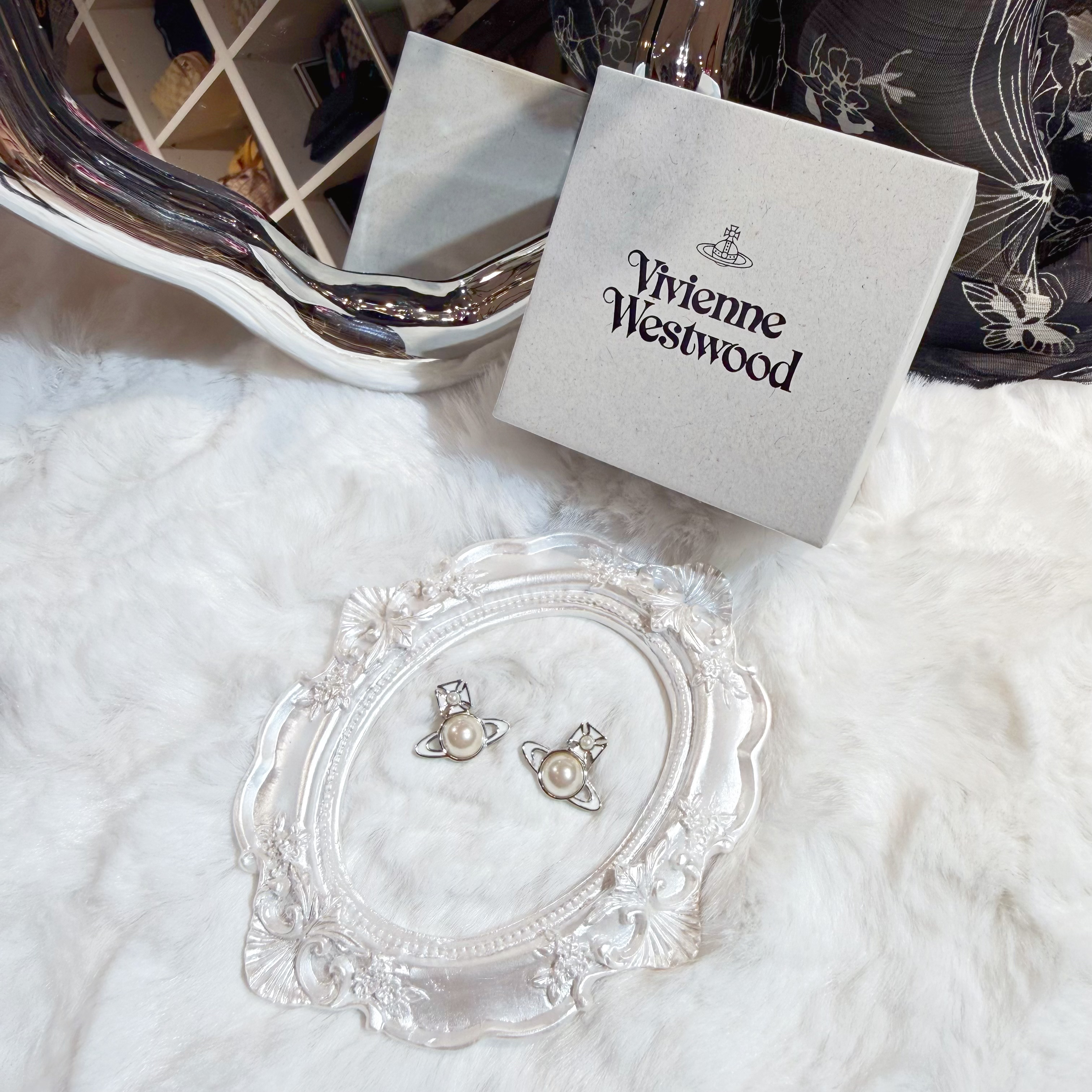 VW Tillya earrings pearl ob/W