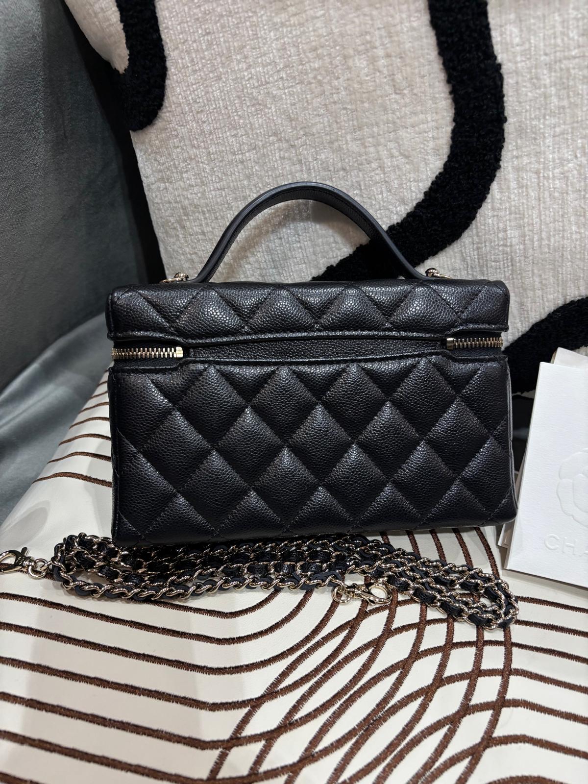 全新 Chanel AP4385 top handle vanity 黑色荔枝牛皮，100%AUTHENTIC,全新未使用品  ✅收據✅晶片✅塵袋
