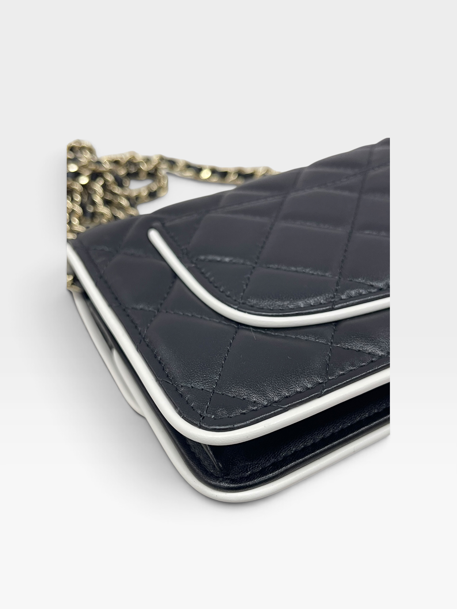 Pre-Owned CHANEL Flap Bag / Product Code: K090418