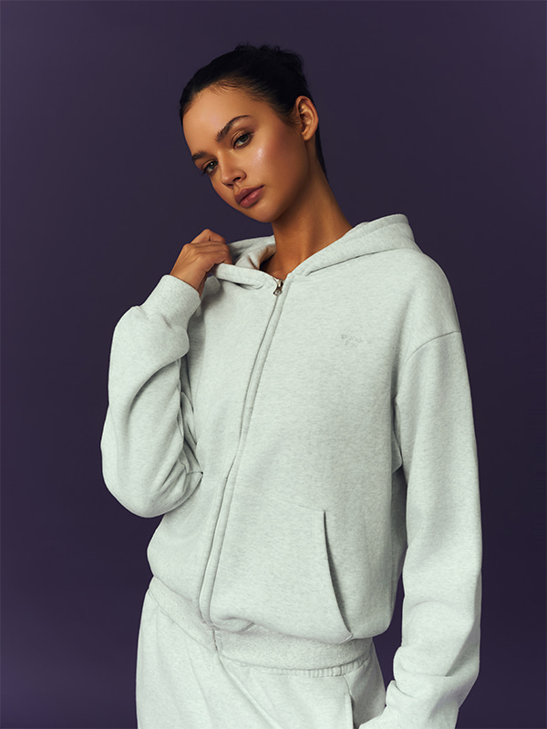 預購_Core Essentials Fleece-Lined Zip-Up Hoodie by Grandeline