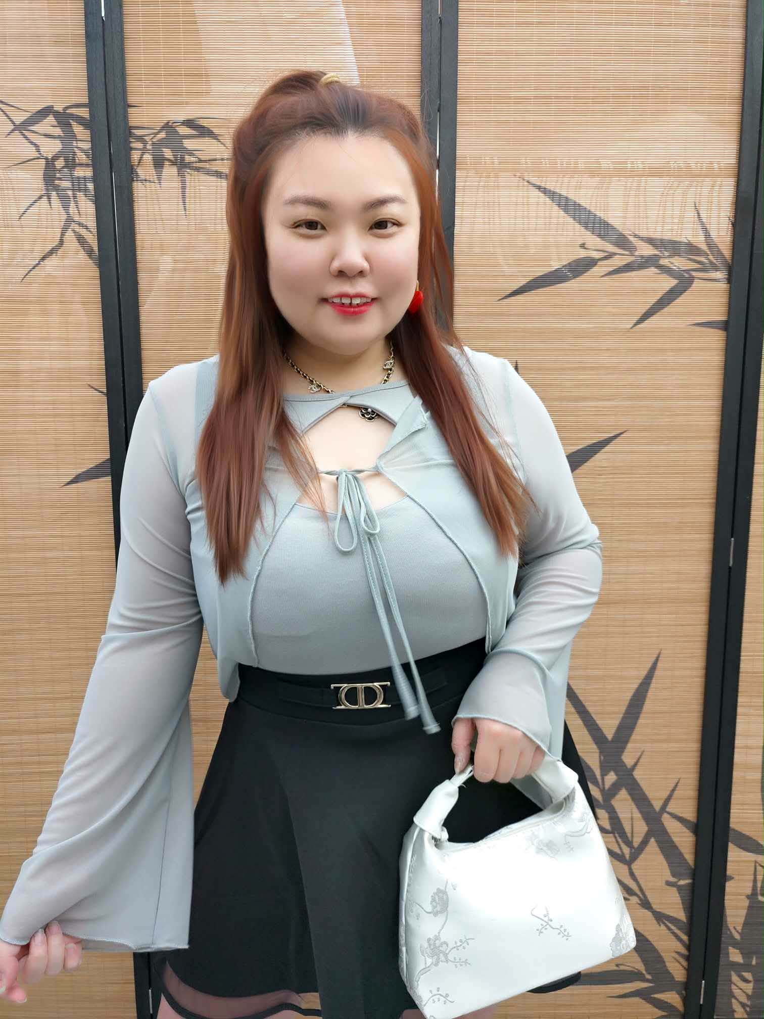 DDE10 8335(A12) 小露性感设计两件式上衣