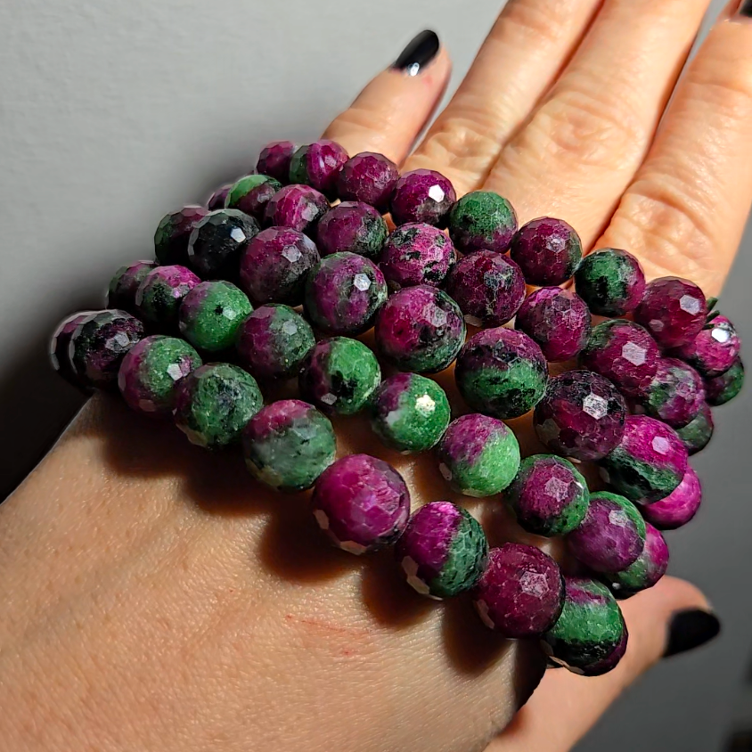 Faceted ruby zoisite bracelets with UV - JW79