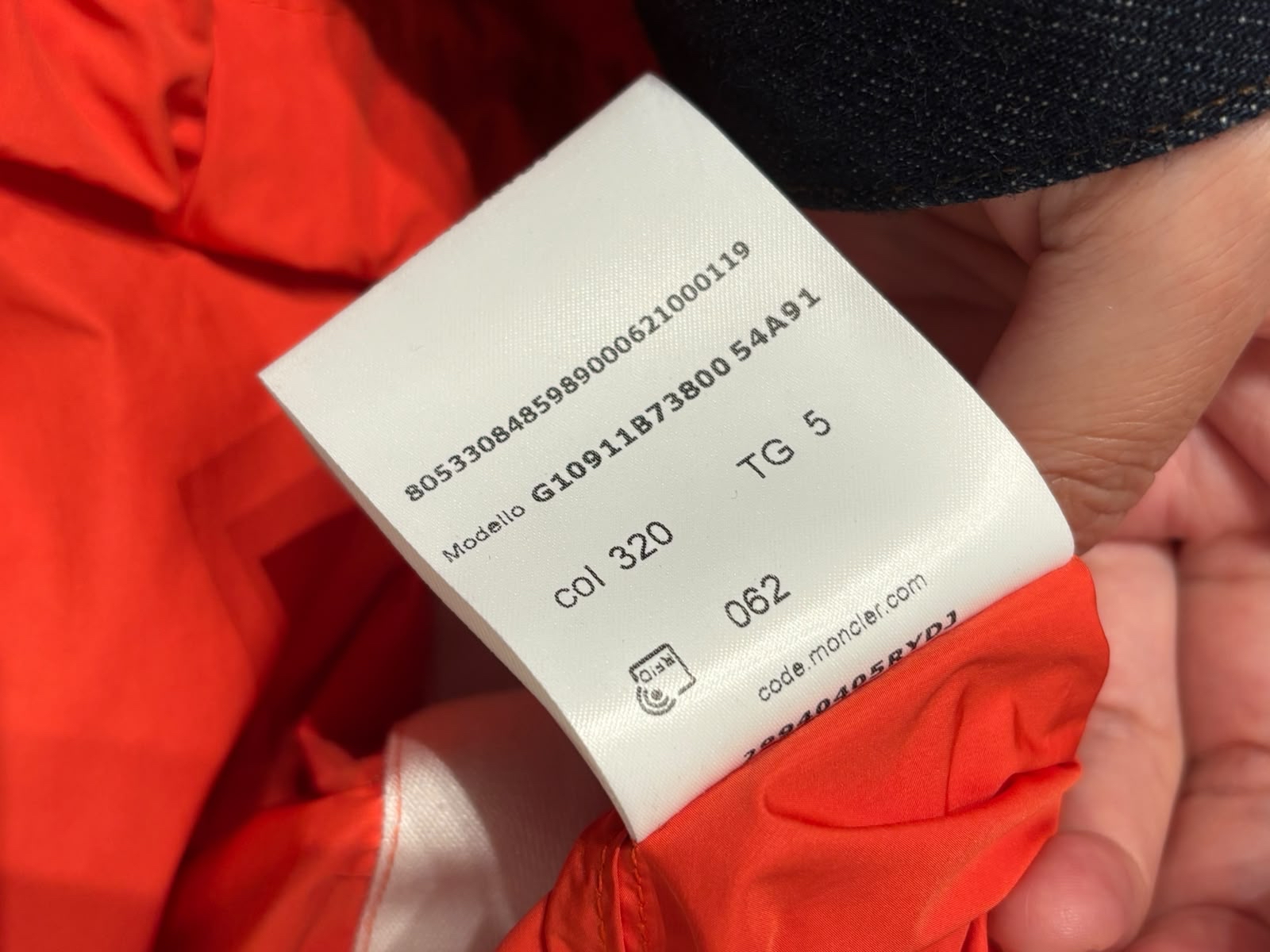 MONCLER Nylon outer size :5 Outer 100%Authentic, 98%New