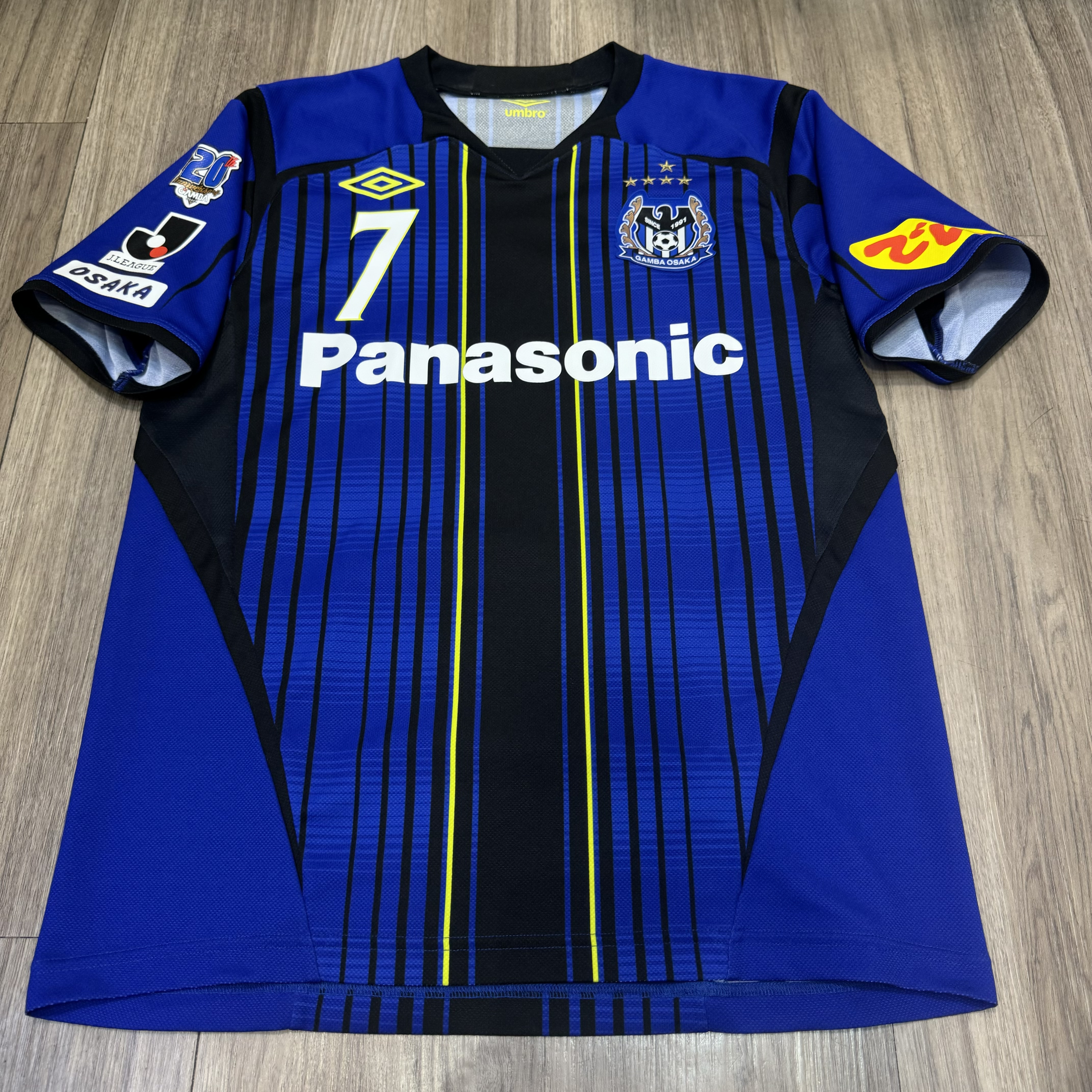 Osaka Gamba 2012 home signed shirt #7 Endo