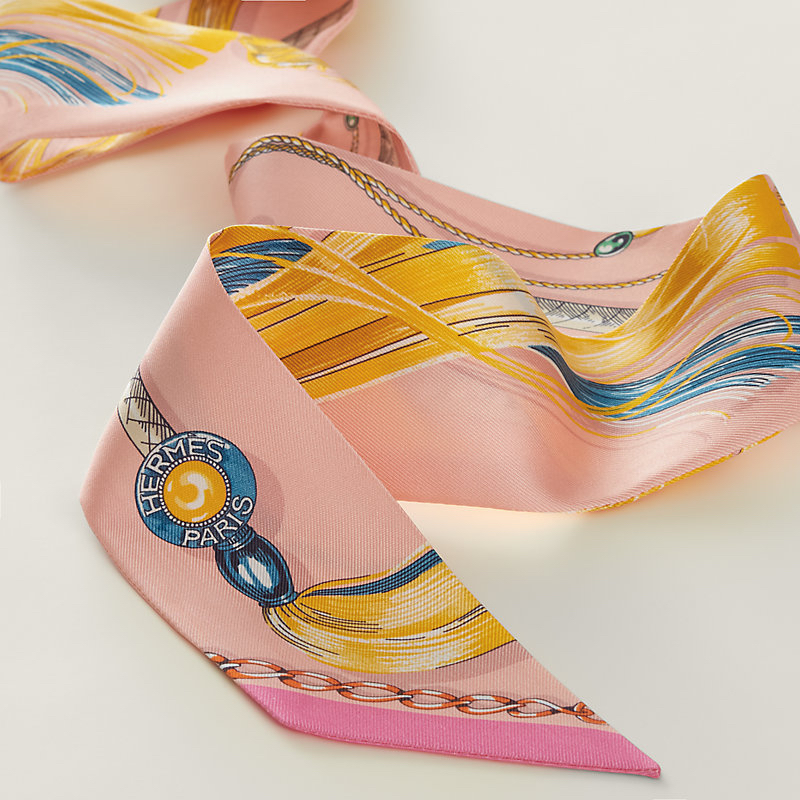 Hermès 全新🆕 100%絲 Cavalcades圖案 Twilly
