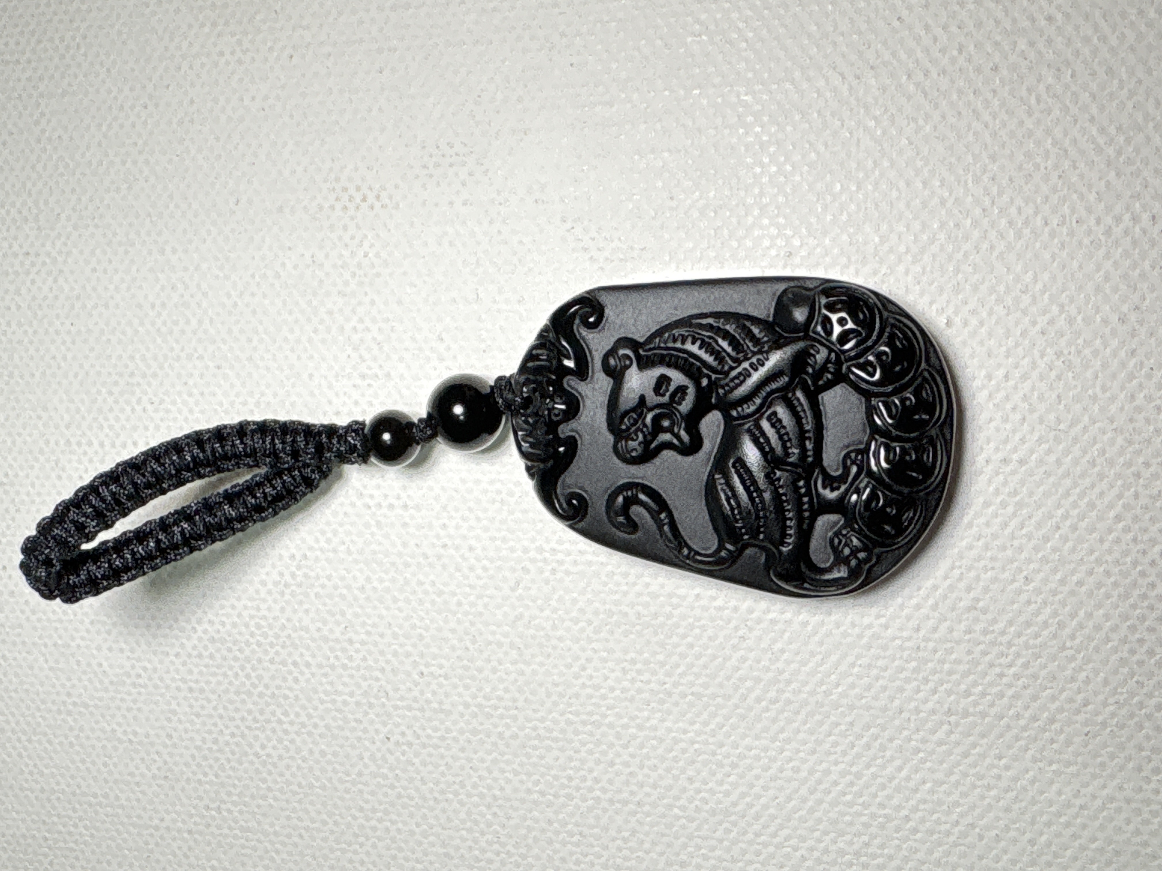 （虎型)生肖掛牌化太歲助運黑曜石飾物