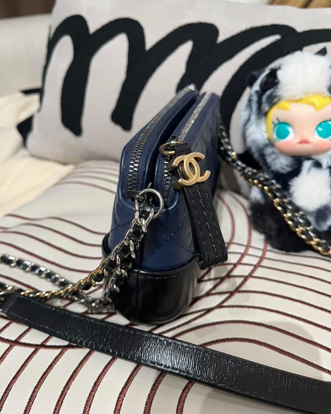 Chanel Gabrielle Wallet On Chain 100%Authentic, 98%New