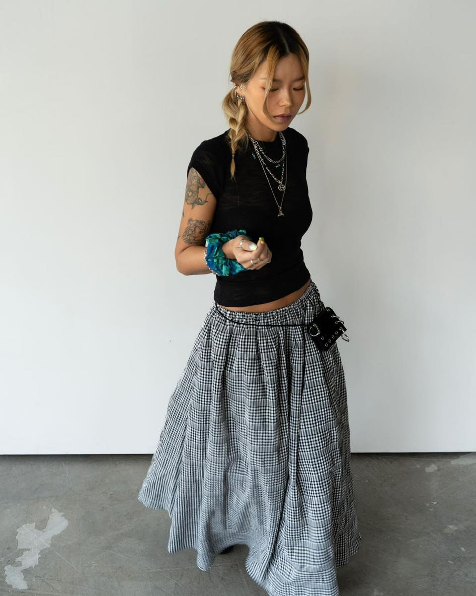 暗格紋大下擺半腰裙