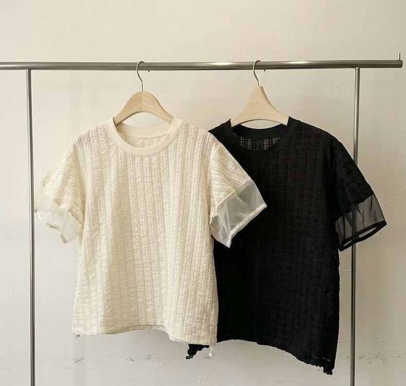 暗紋泡袖top