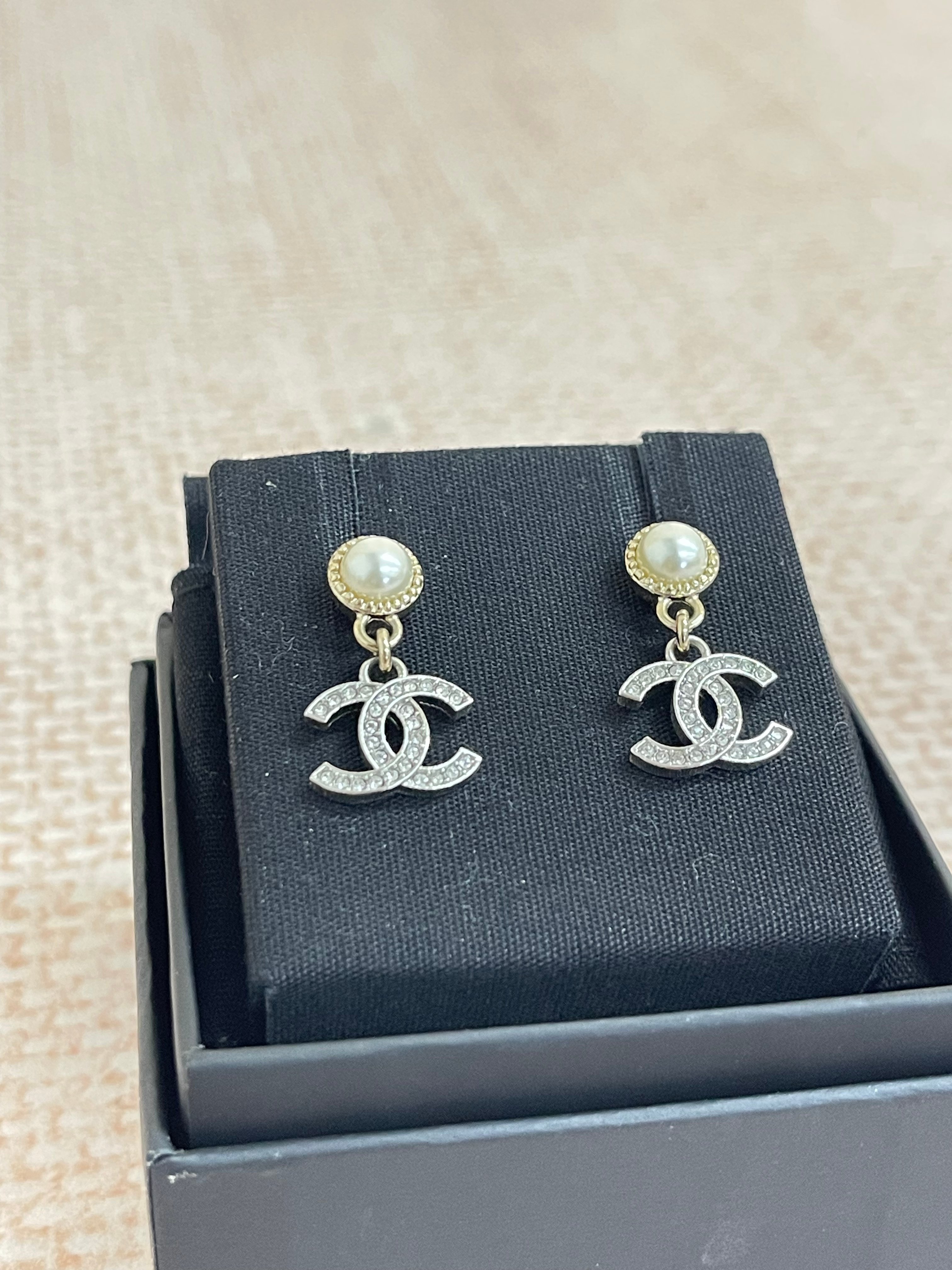Pre-owned Chanel earrings / Product Code: 26041013