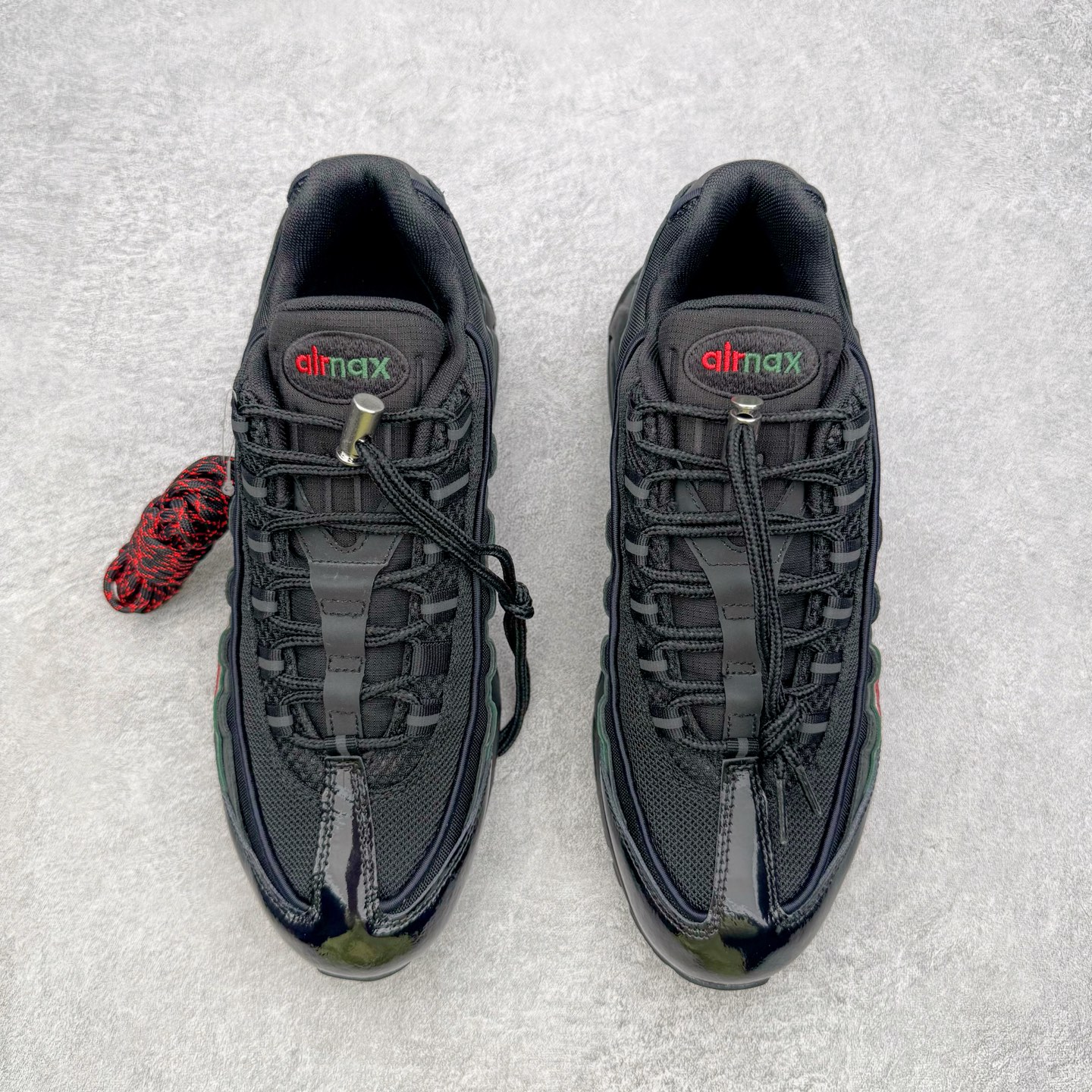 UNDEFEATED x Nike Air Max 95 IB4453-001