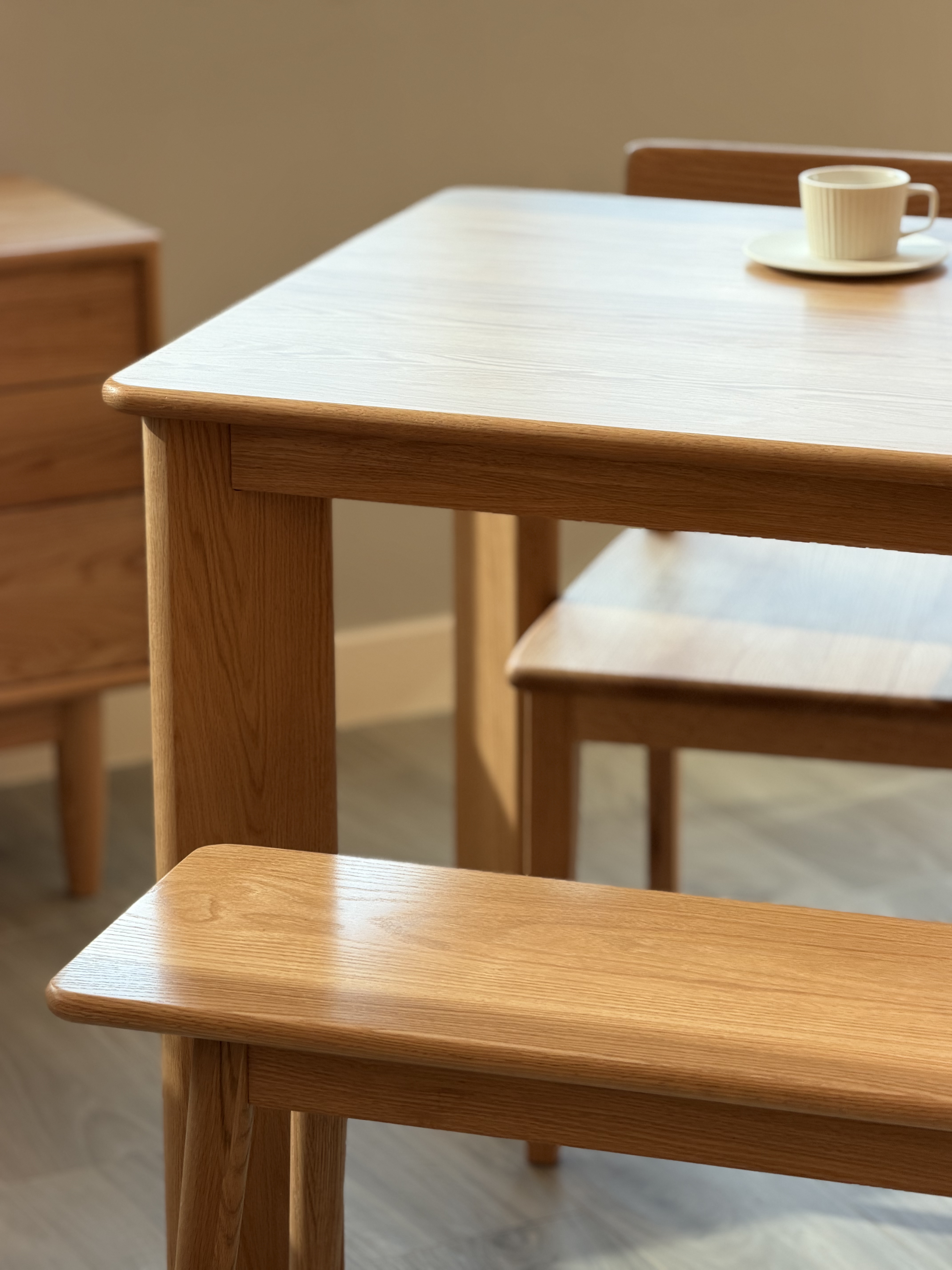新品推介 ZERO Dining Table