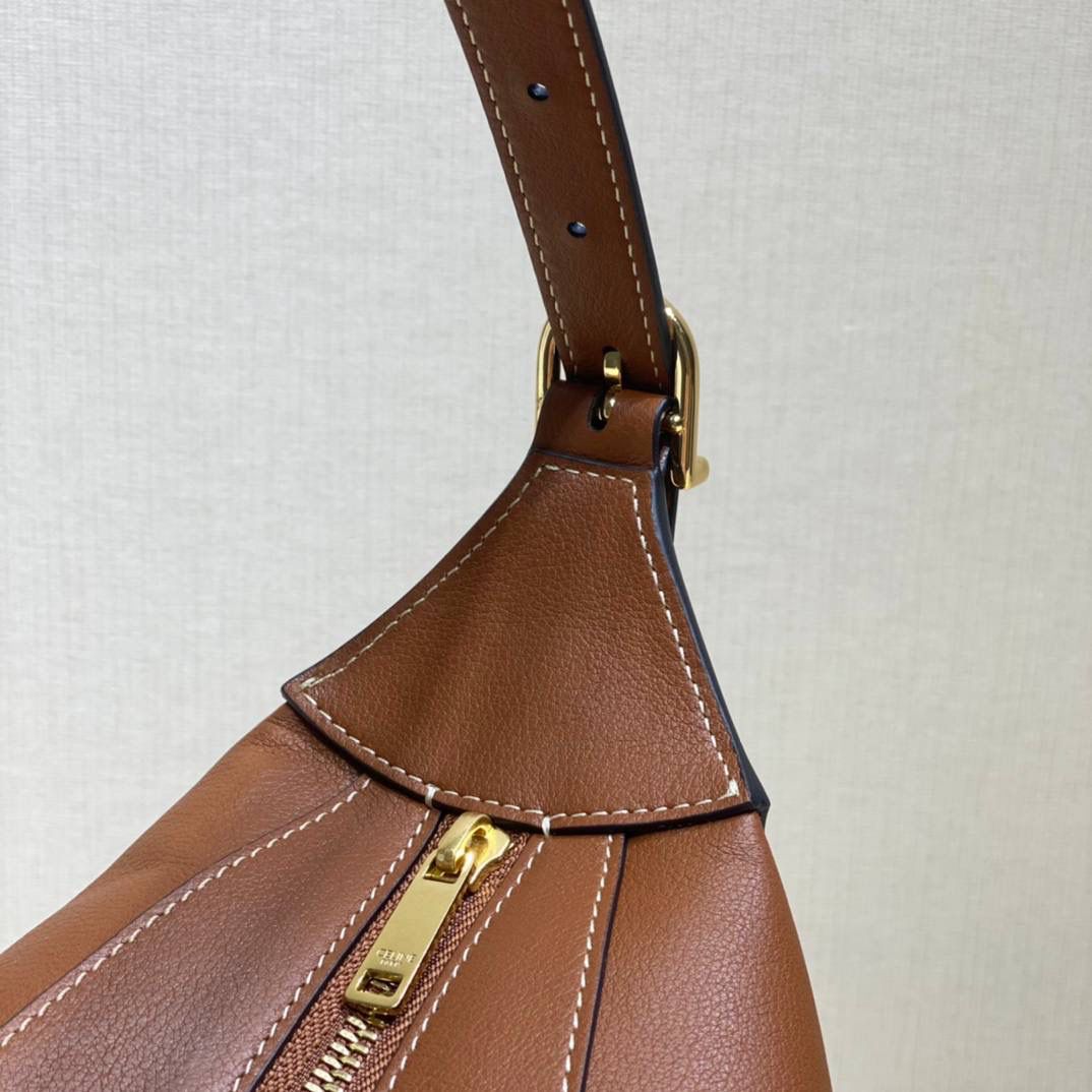 🔥大货实拍图 𝗖𝗘𝗟𝗜𝗡𝗘 ♥ 𝗥𝗢𝗠𝗬 型号：197443 尺寸34*16*5cm