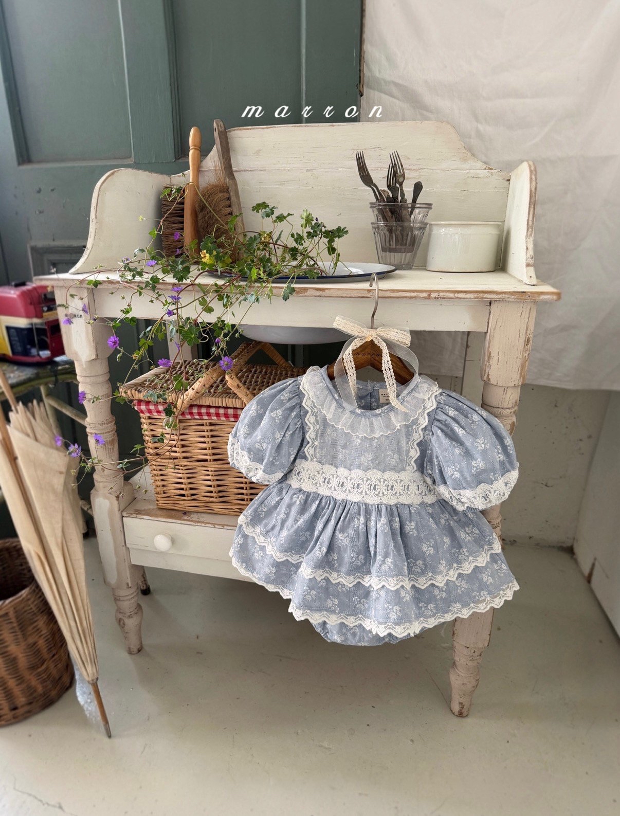 ☀️預訂 韓國直送☀️🇰🇷Marron兩色蕾絲花卉泡泡袖包屁裙