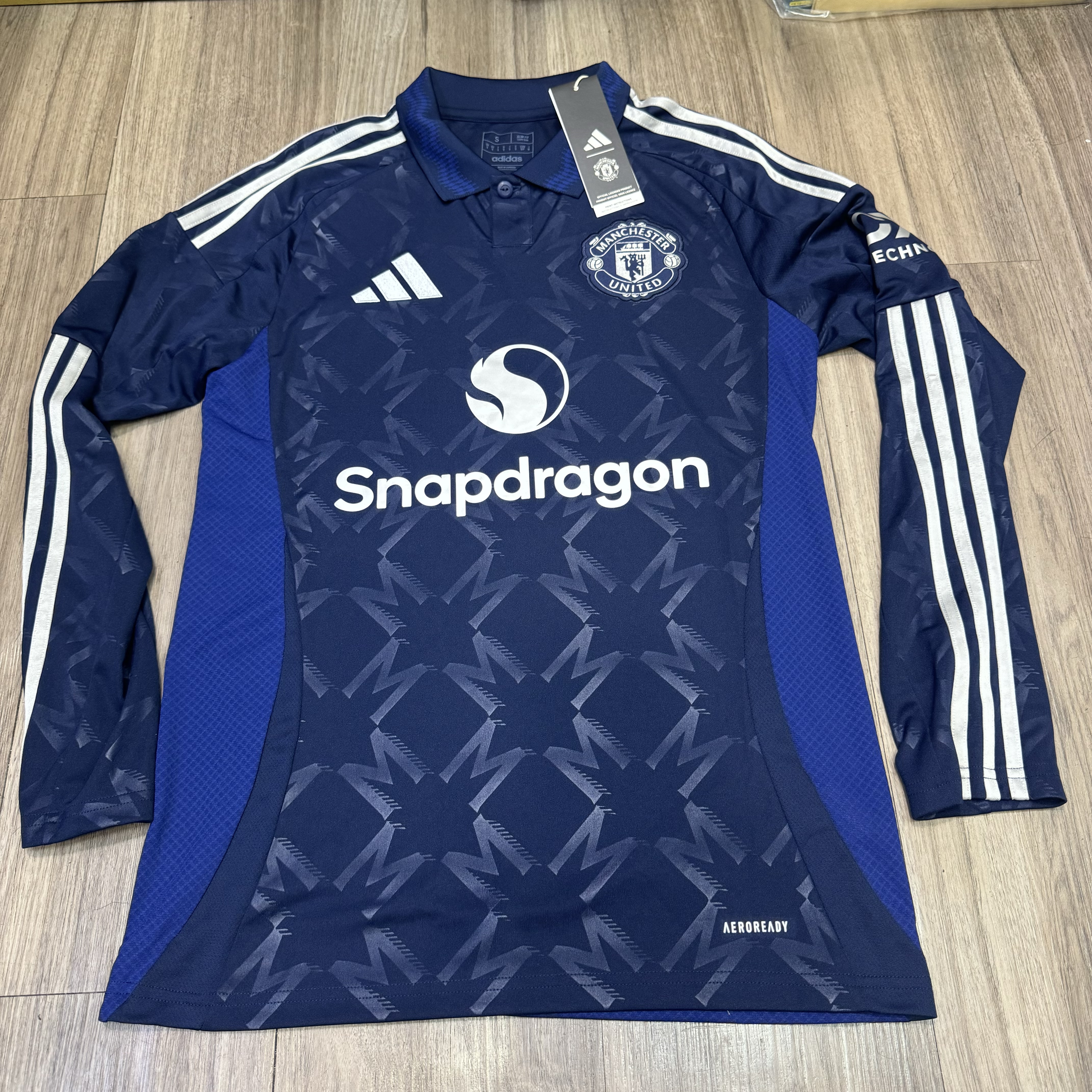 Manchester United 24/25 L/S away shirt (Bnwt)